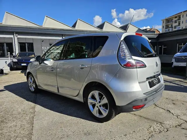 Renault Scenic view 5