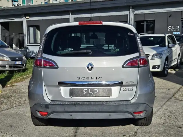 Renault Scenic view 4