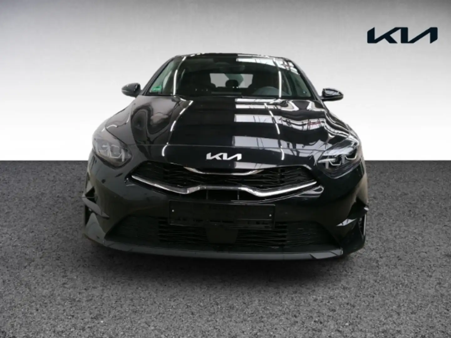 Kia Ceed / cee'd SPIRIT 1.5T 140 NAVI,DAB,KLIMA,CARPLAY,SITZHZG,LEN Zwart - 2