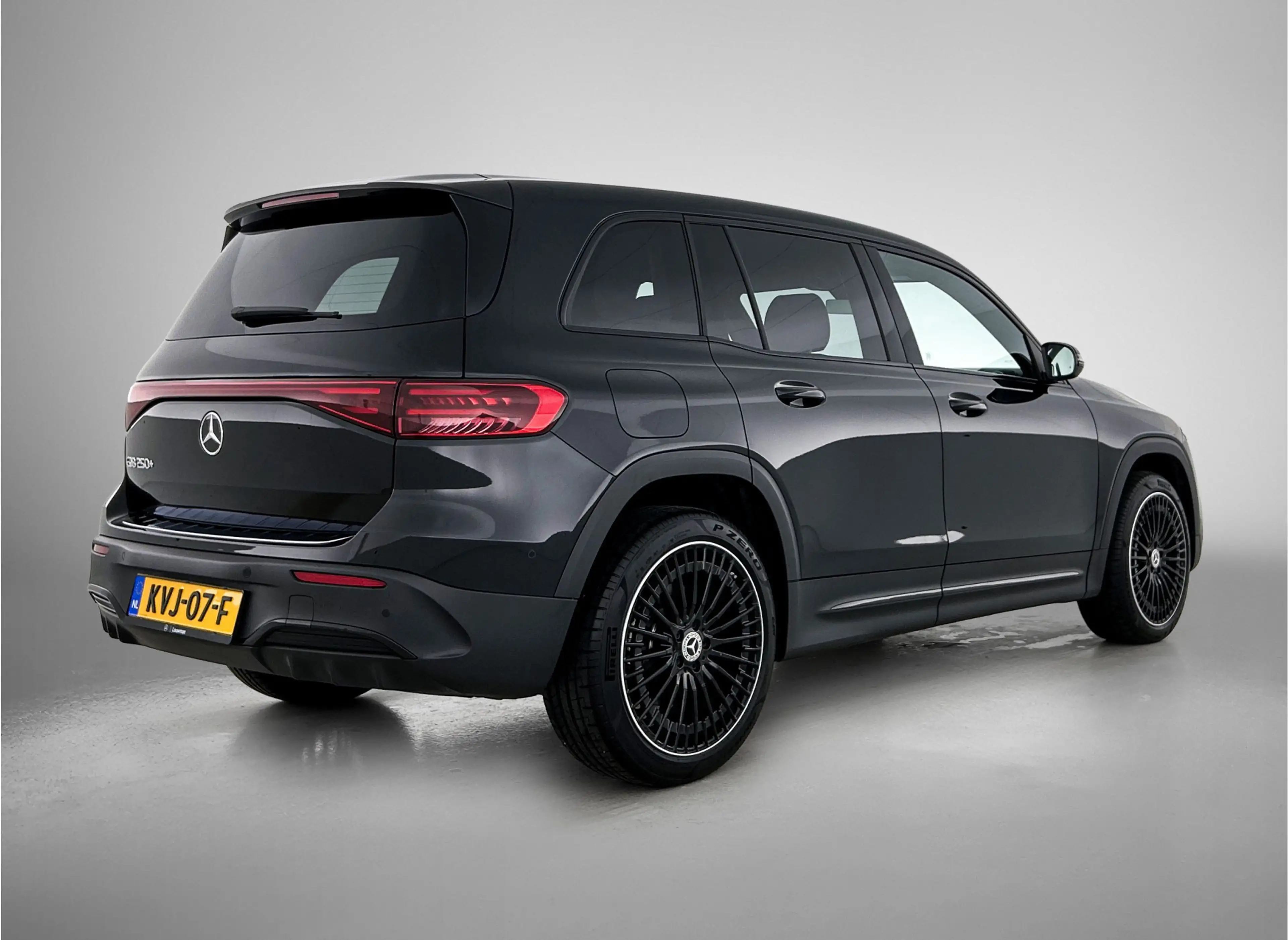 Mercedes-Benz EQB 250 250+ AMG Line 71 kWh AMG Line | Night Pakket | Dis — photo 3