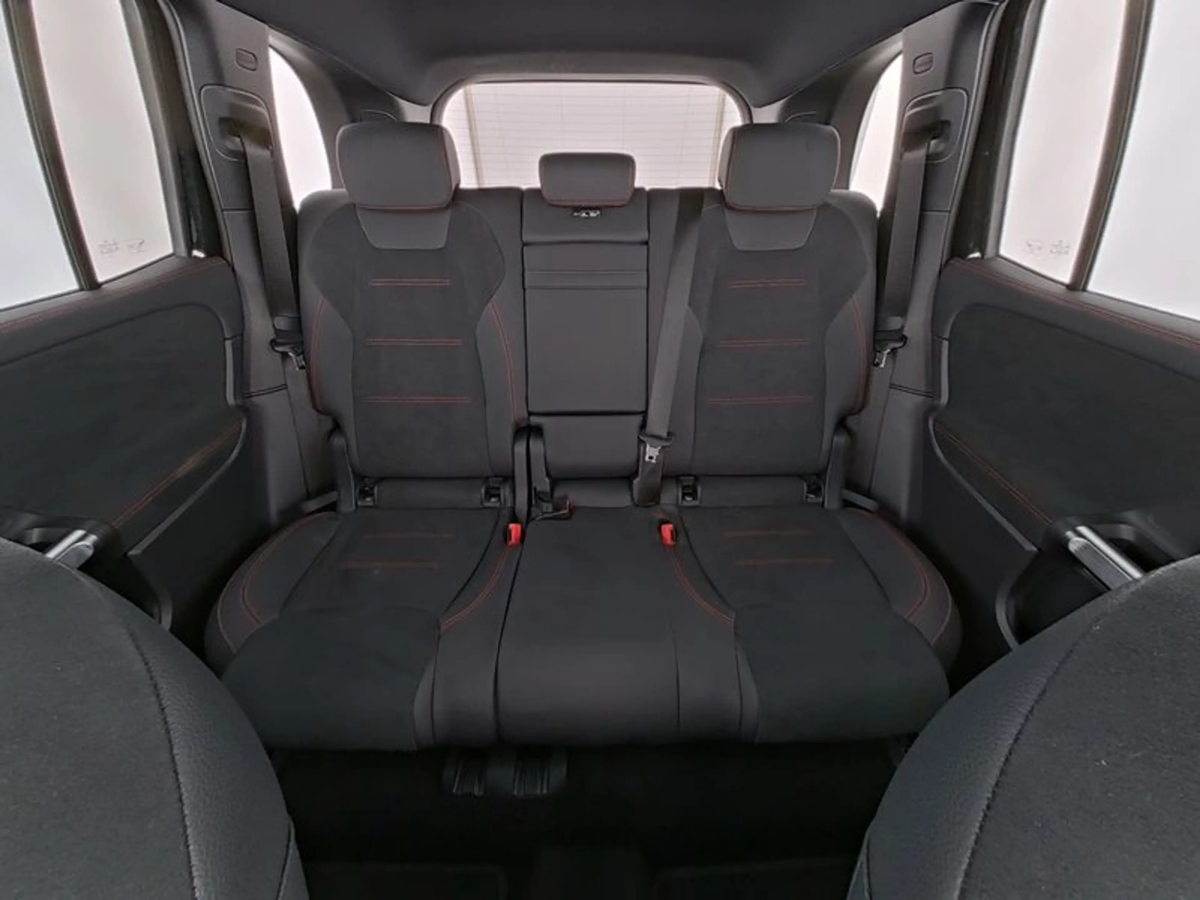 Mercedes-Benz EQB 250 250+ AMG Line 71 kWh AMG Line | Night Pakket | Dis — photo 7