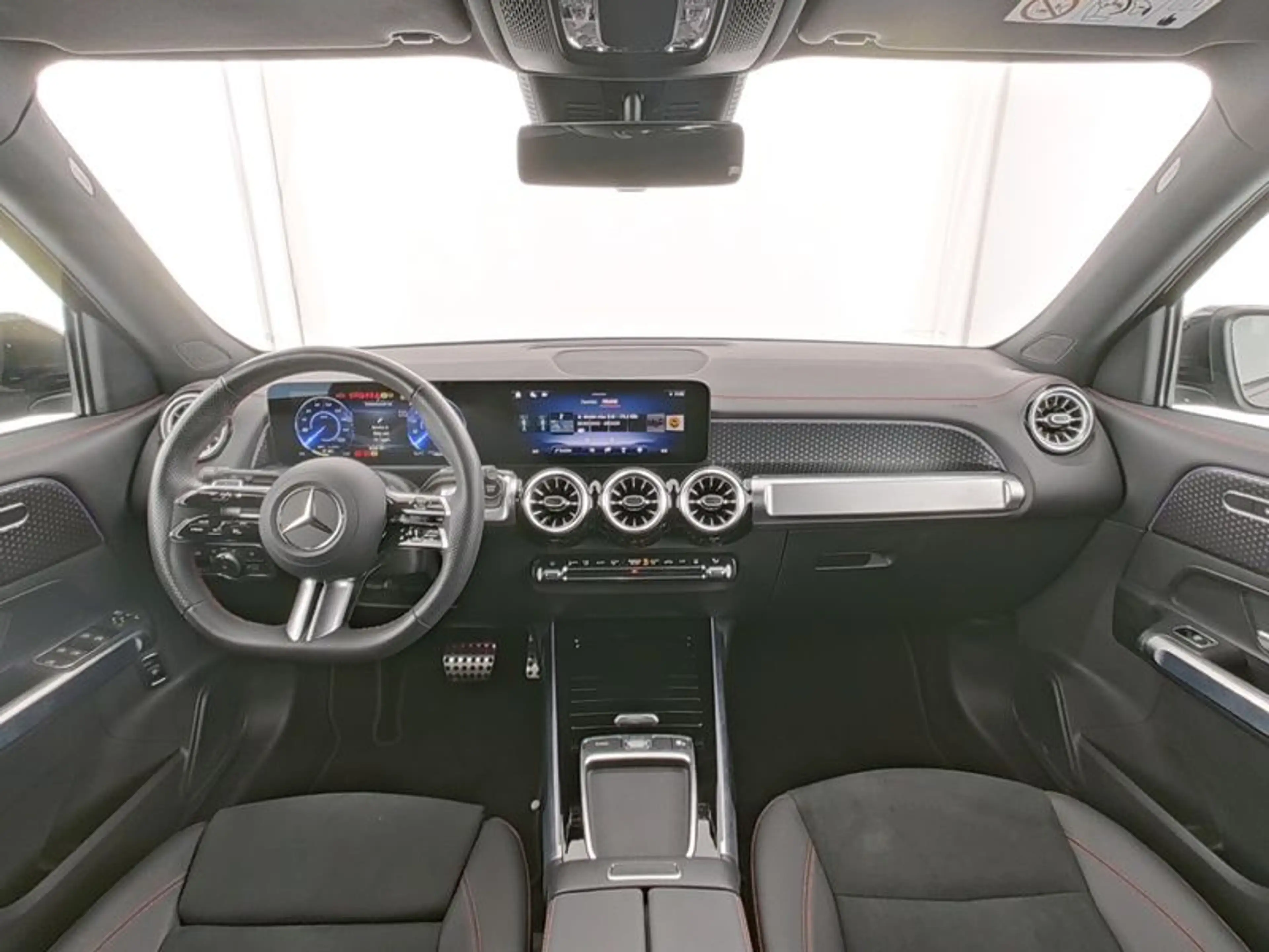 Mercedes-Benz EQB 250 250+ AMG Line 71 kWh AMG Line | Night Pakket | Dis — photo 6
