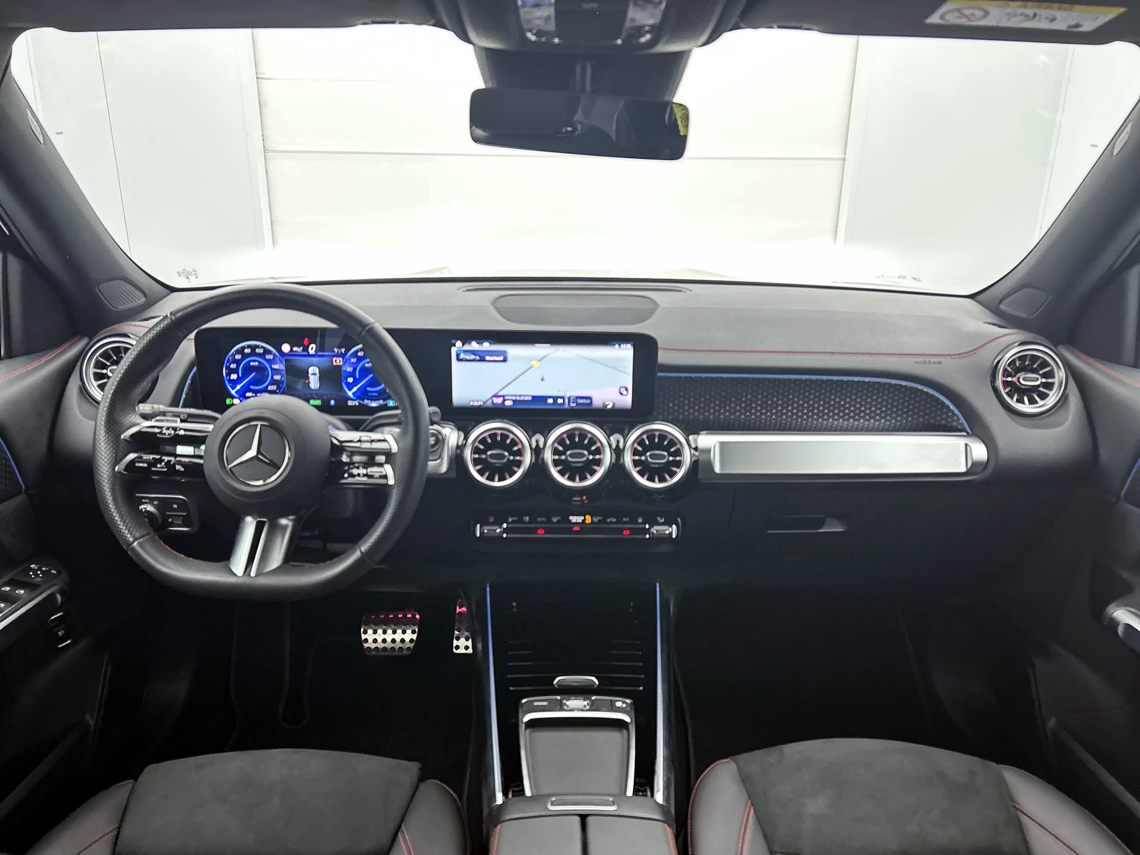Mercedes-Benz EQB 250 250+ AMG Line 71 kWh AMG Line | Night Pakket | Dis — photo 5