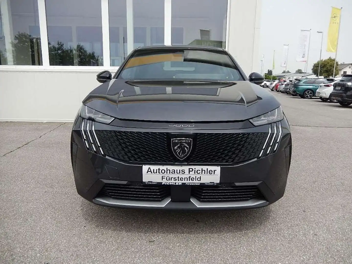 Peugeot 3008 Hybrid 136 E-DCS6 Allure Aut. Grau - 2