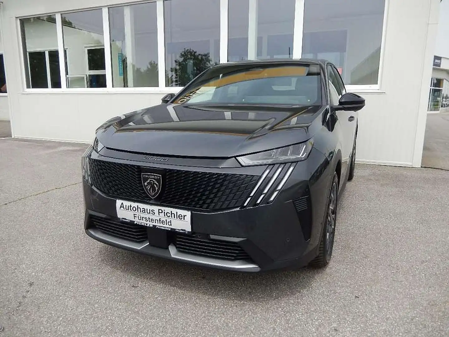 Peugeot 3008 Hybrid 136 E-DCS6 Allure Aut. Grau - 1