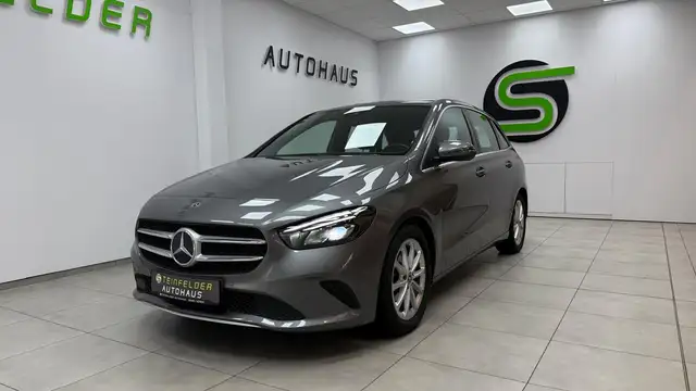 Mercedes-Benz B Class view 3