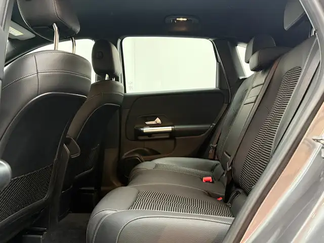 Mercedes-Benz B Class view 13