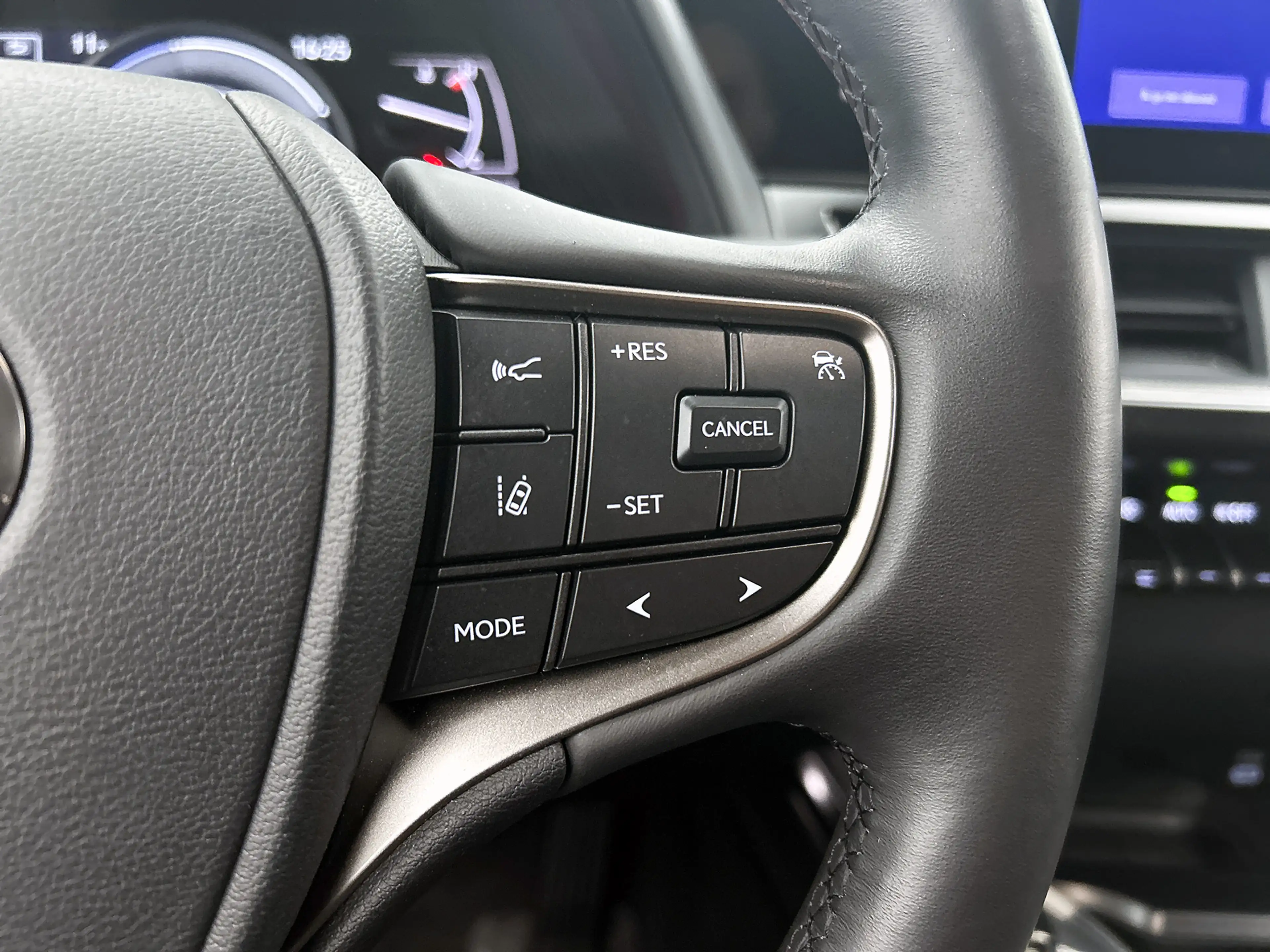 Lexus UX 250h | Dealeronderhouden | Lexus-paasweekend — photo 15