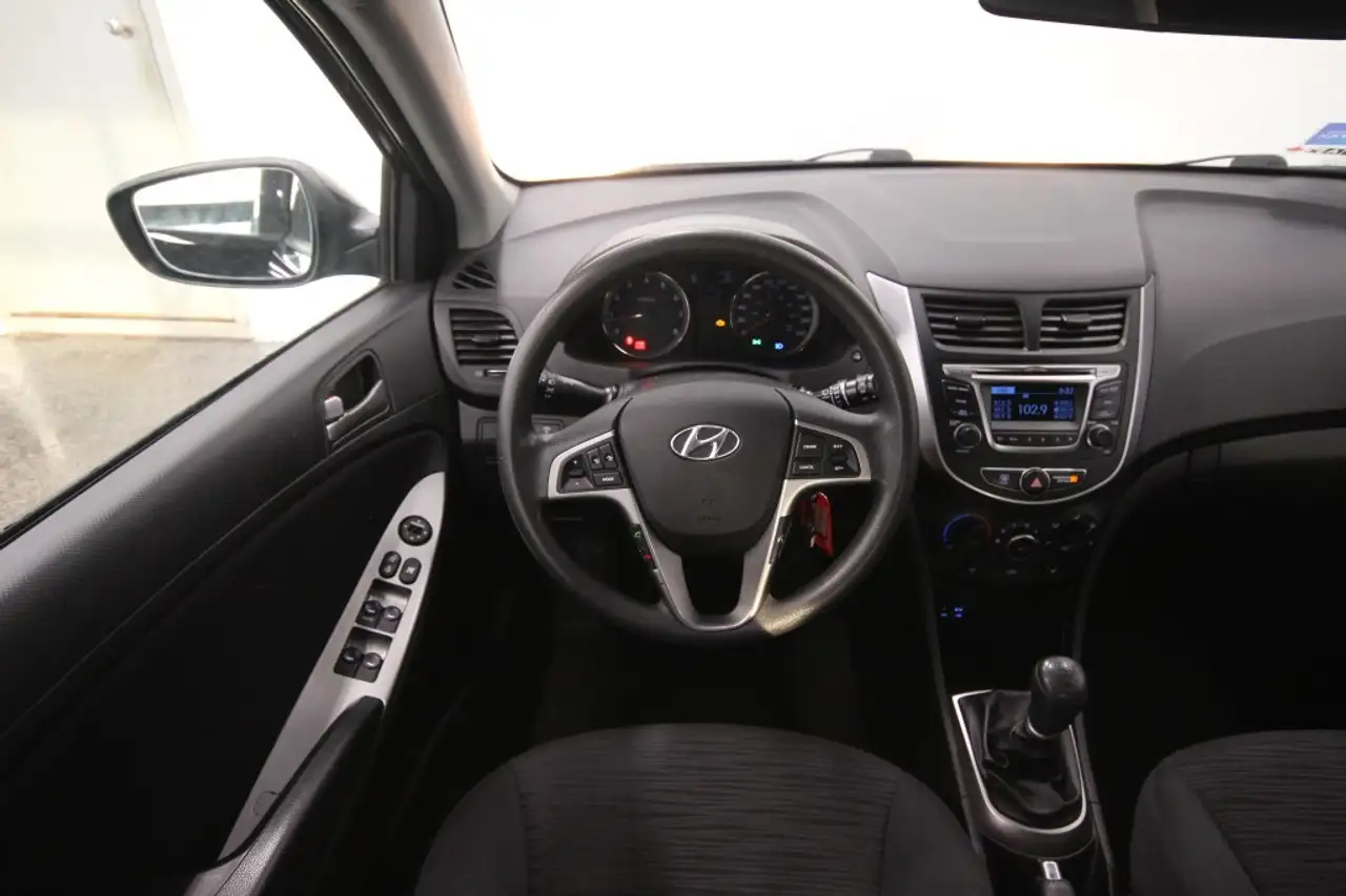 Hyundai ACCENT снимка Hyundai ACCENT