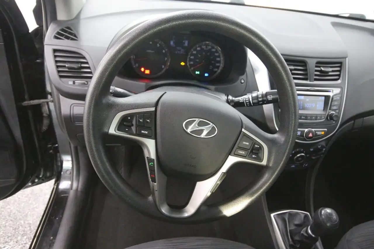 Hyundai ACCENT снимка Hyundai ACCENT