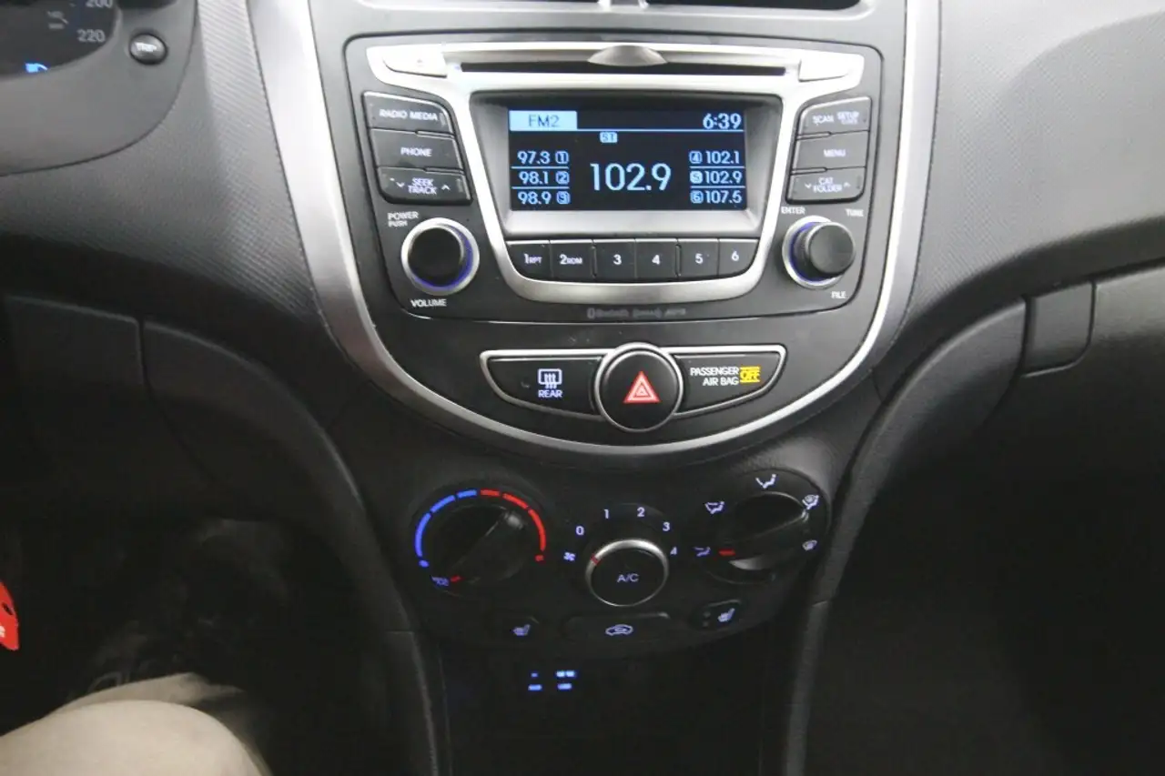Hyundai ACCENT снимка Hyundai ACCENT