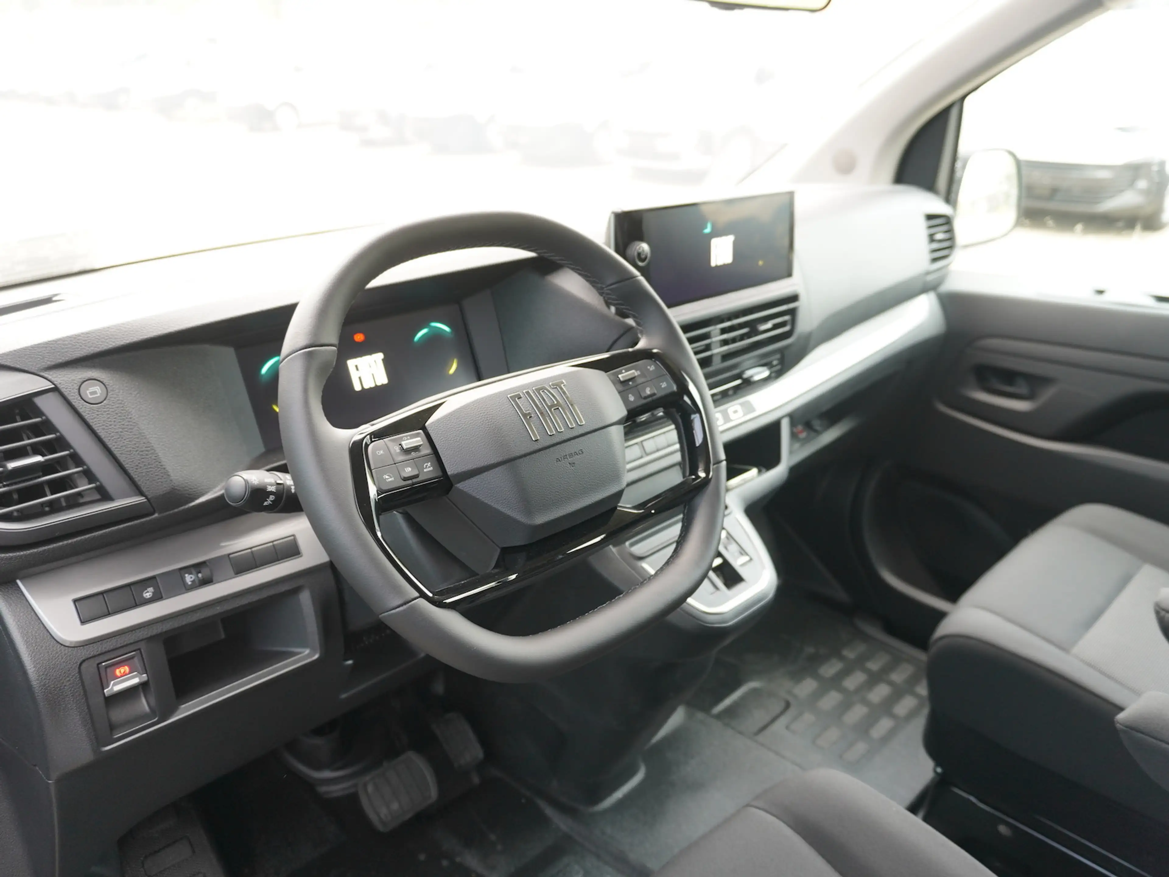 Fiat Scudo Multicab L2 2.2 180 AT / Abstandstempomat — photo 14