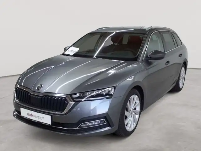Skoda Octavia view 2