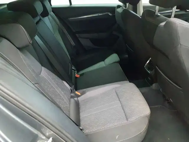 Skoda Octavia view 14