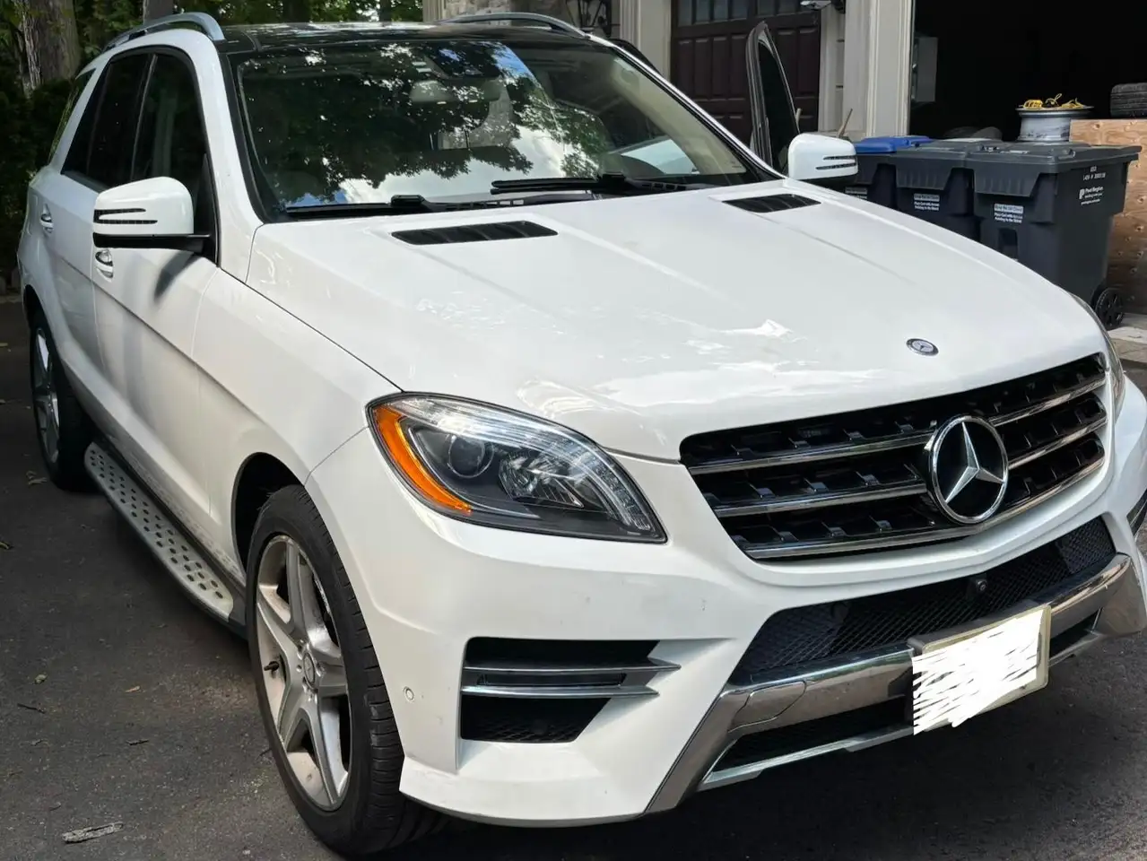 Mercedes-Benz M-Class снимка Mercedes-Benz M-Class