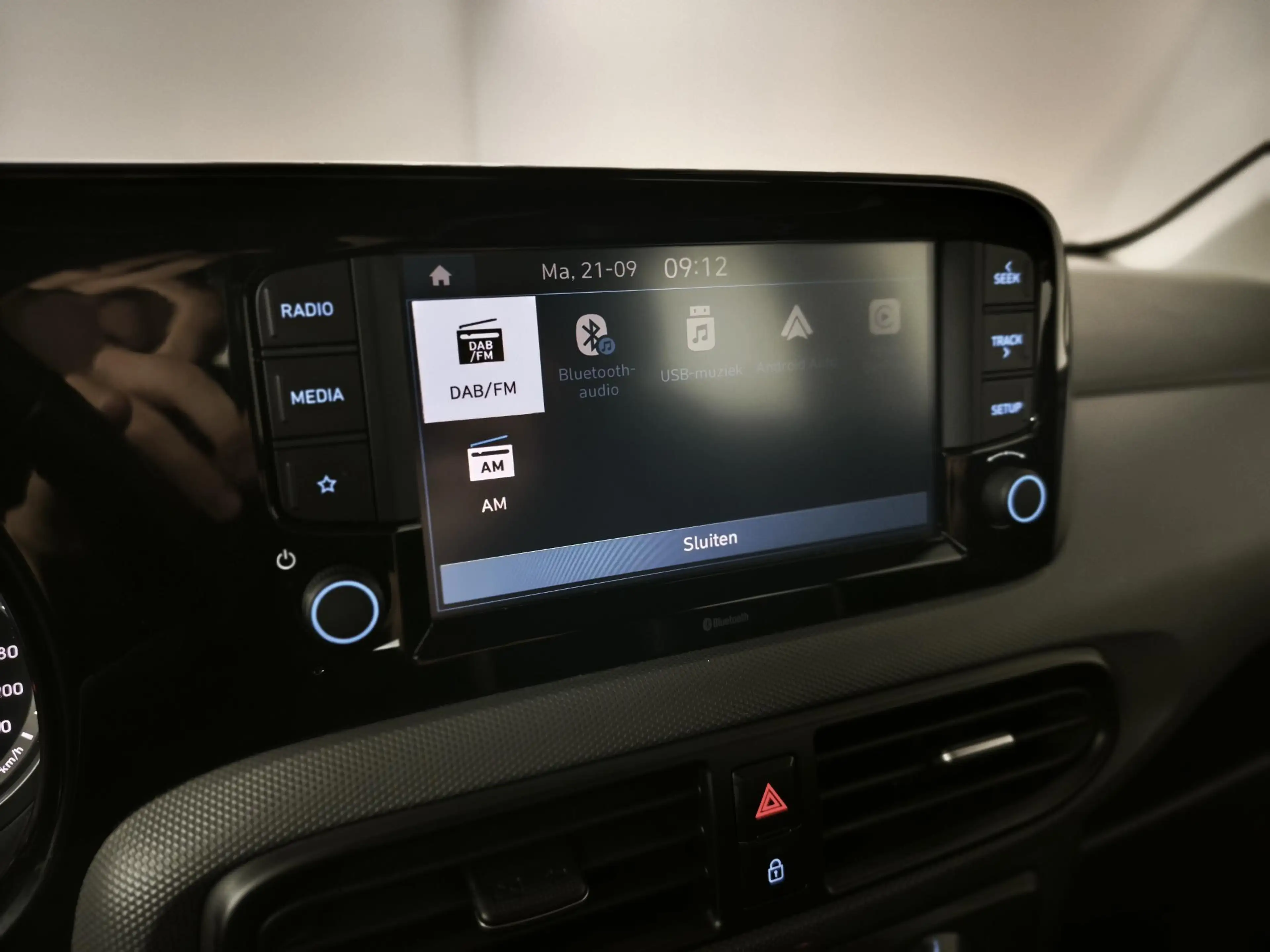 Hyundai i10 1.0 Comfort | Apple CarPlay / Android Auto | Airco — photo 28