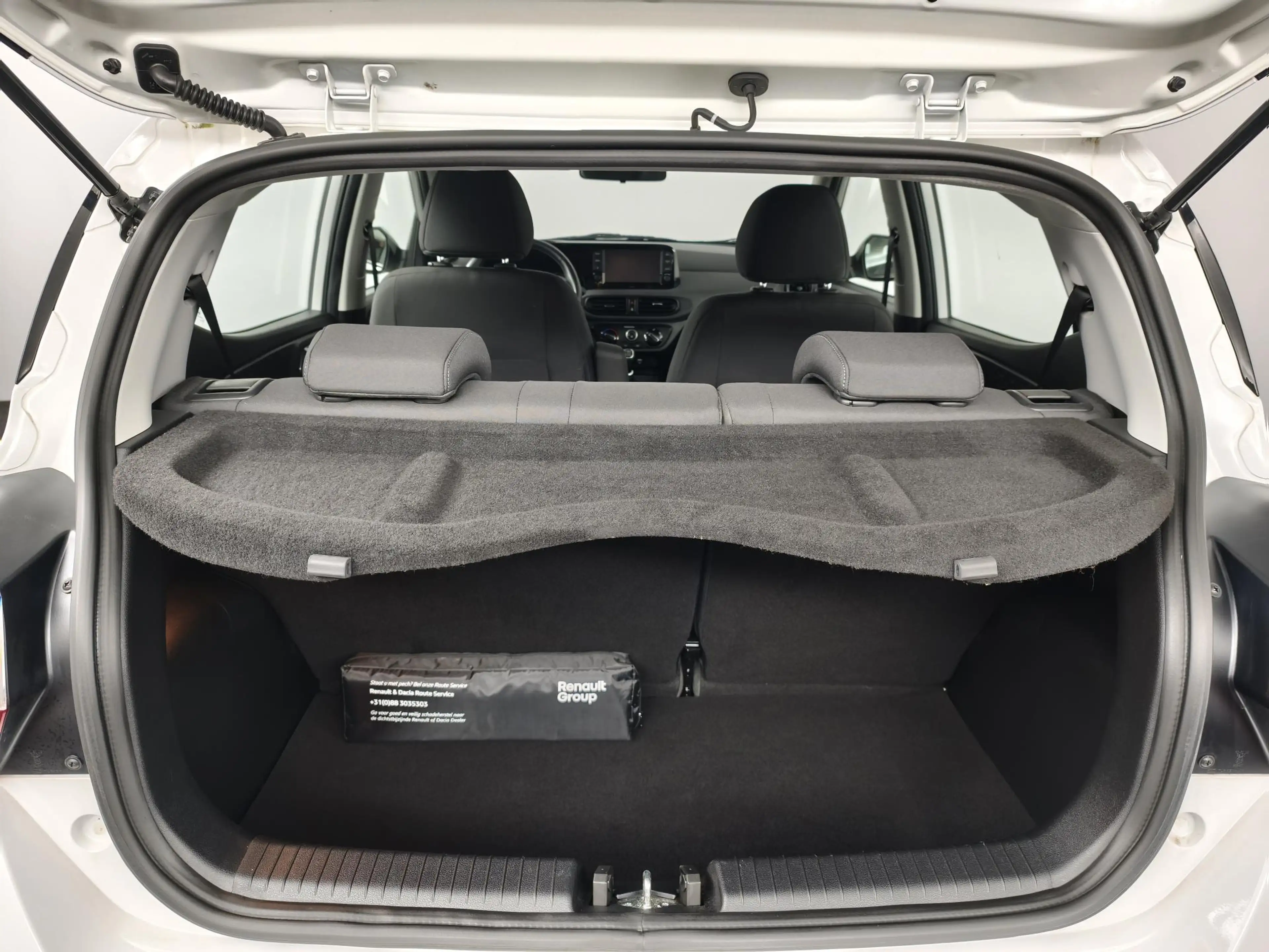 Hyundai i10 1.0 Comfort | Apple CarPlay / Android Auto | Airco — photo 9
