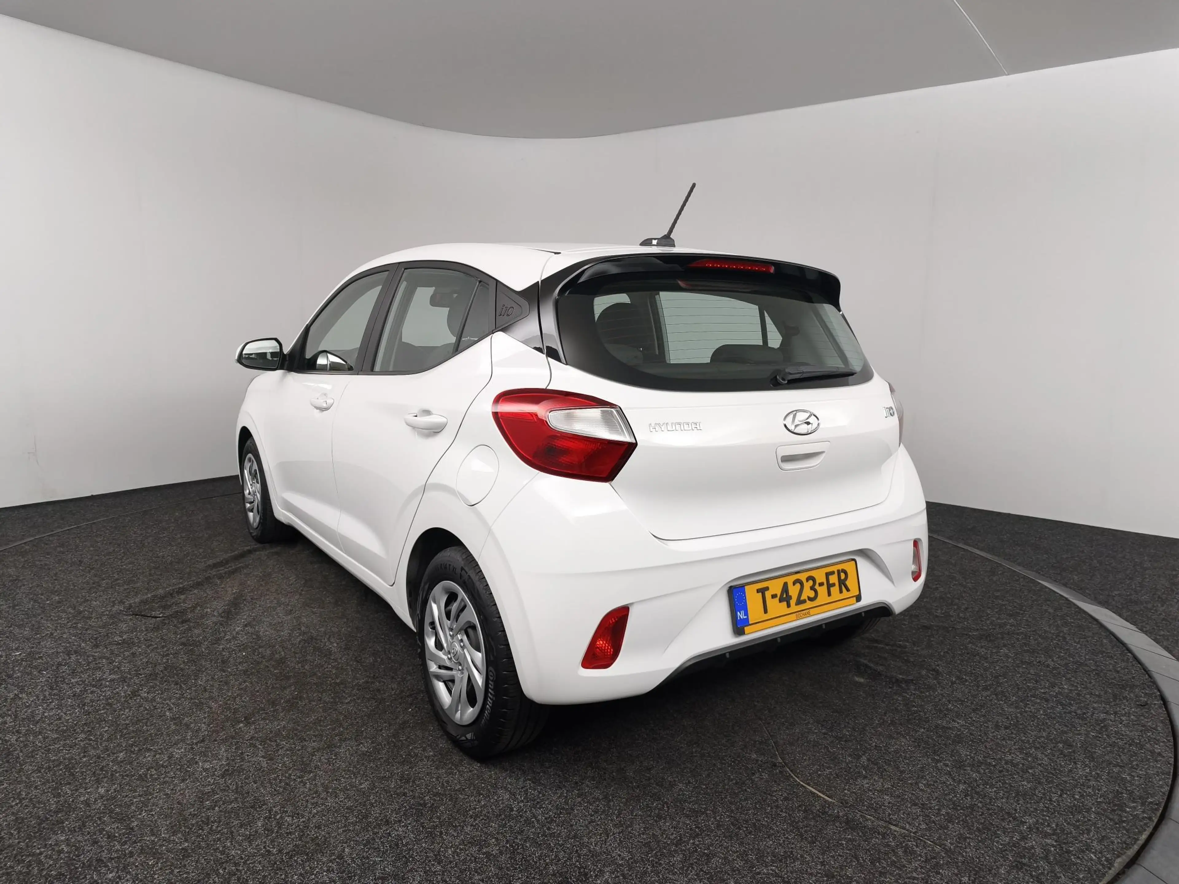Hyundai i10 1.0 Comfort | Apple CarPlay / Android Auto | Airco — photo 6
