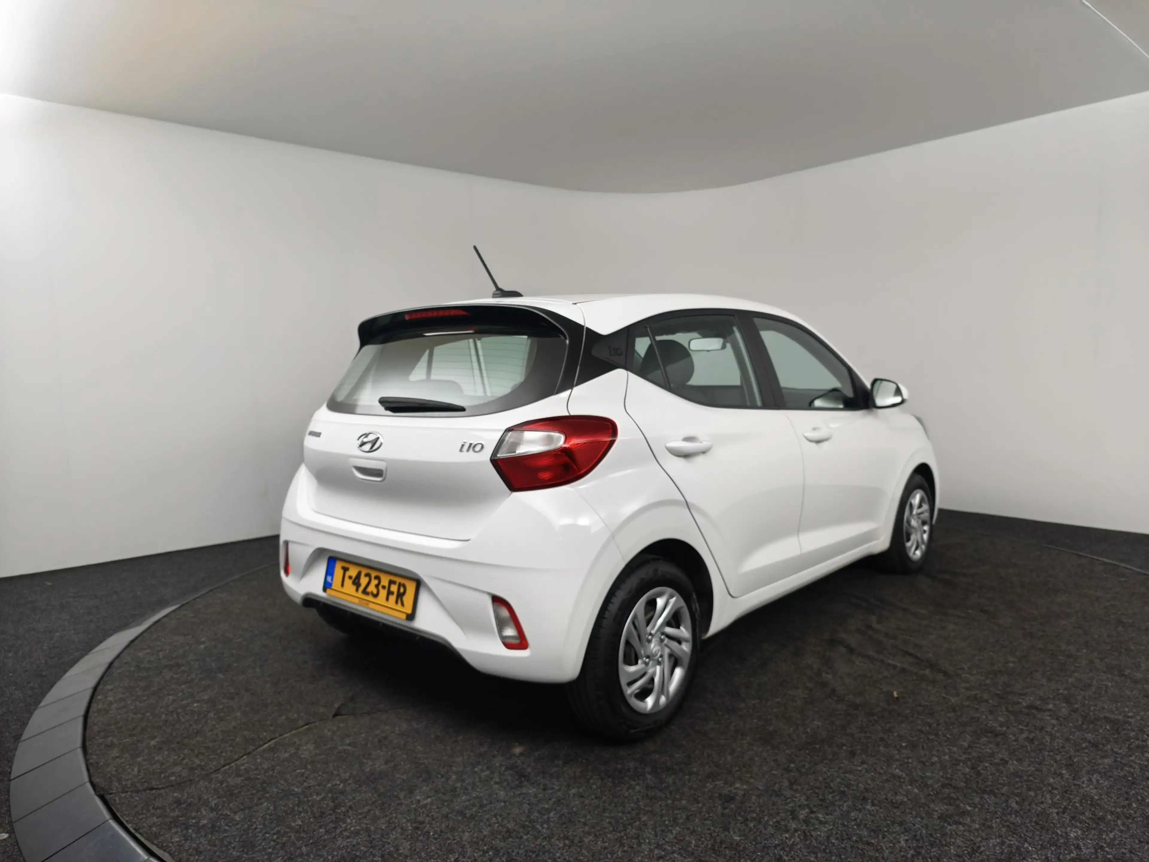 Hyundai i10 1.0 Comfort | Apple CarPlay / Android Auto | Airco — photo 2