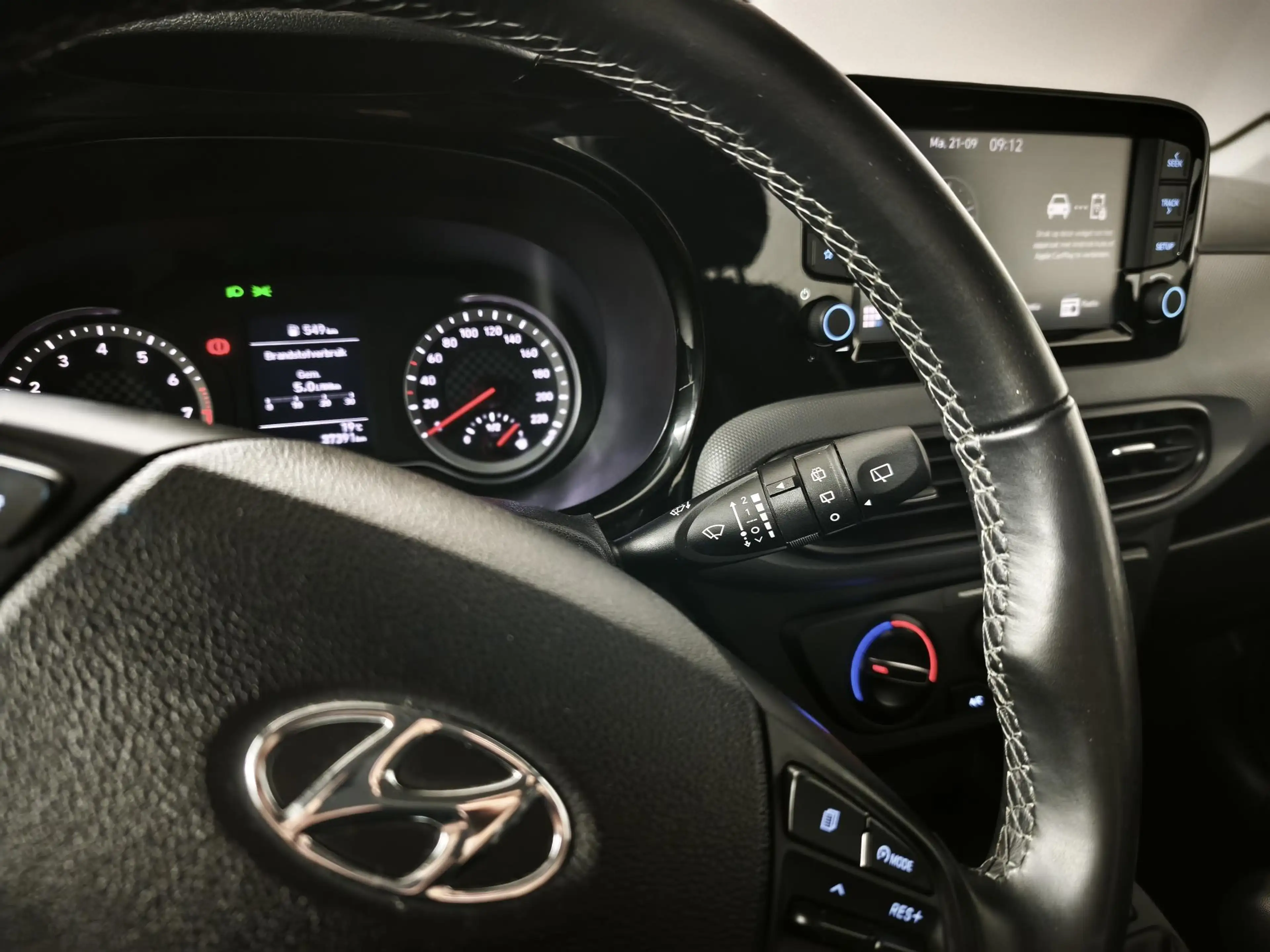 Hyundai i10 1.0 Comfort | Apple CarPlay / Android Auto | Airco — photo 30