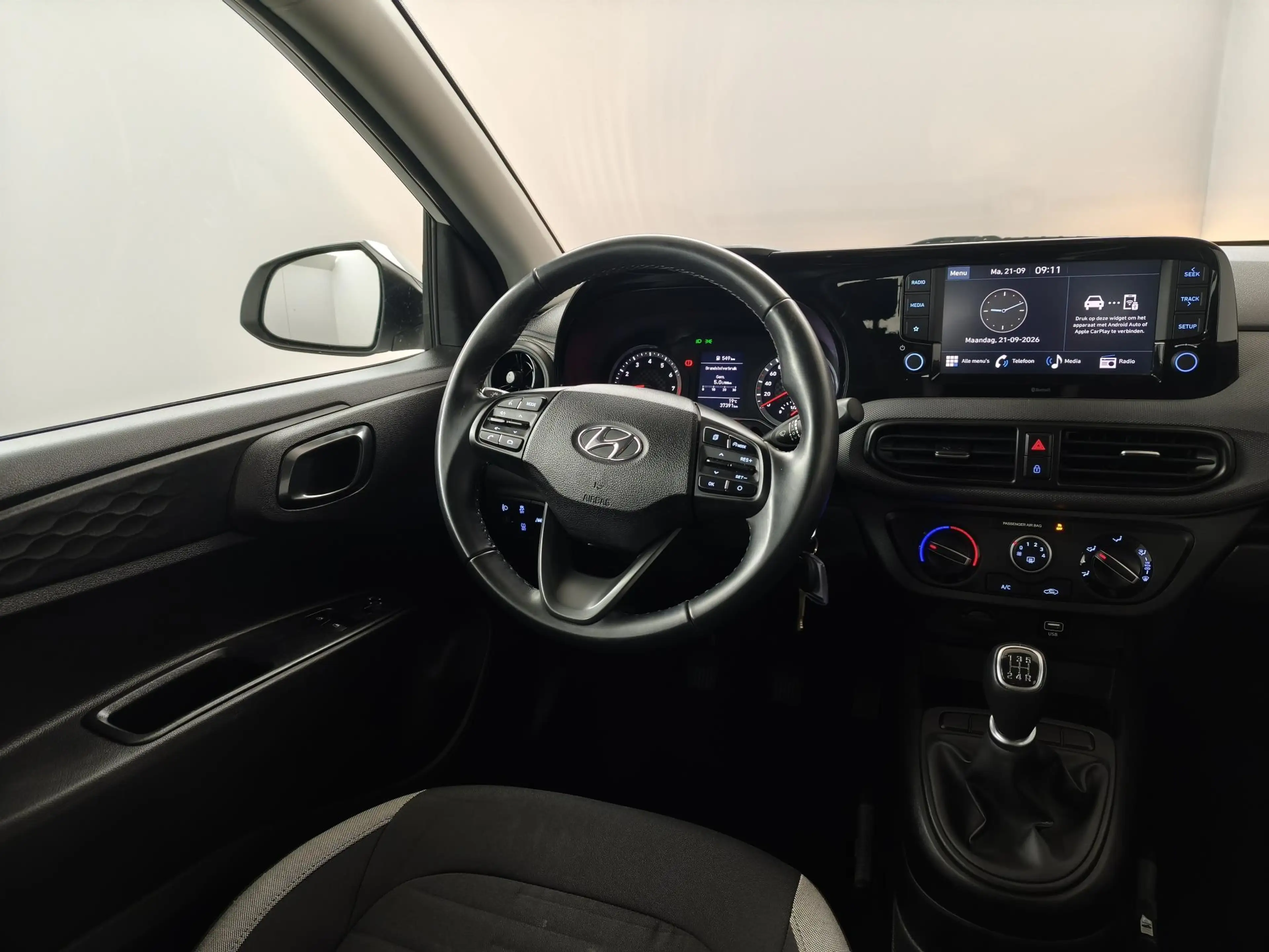 Hyundai i10 1.0 Comfort | Apple CarPlay / Android Auto | Airco — photo 10