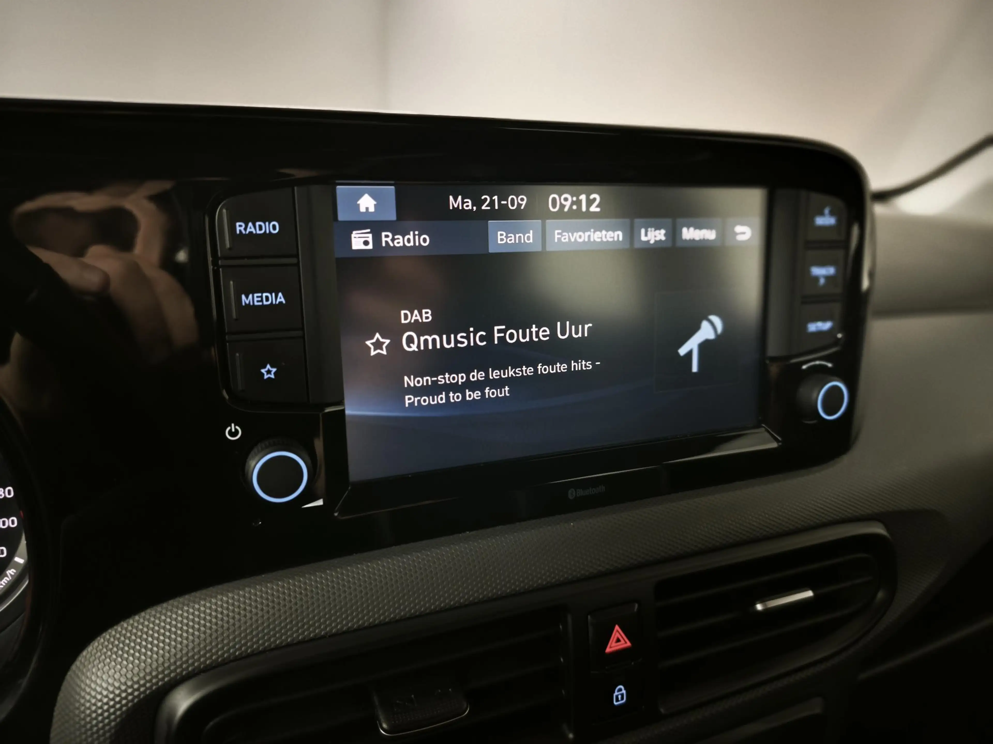 Hyundai i10 1.0 Comfort | Apple CarPlay / Android Auto | Airco — photo 12