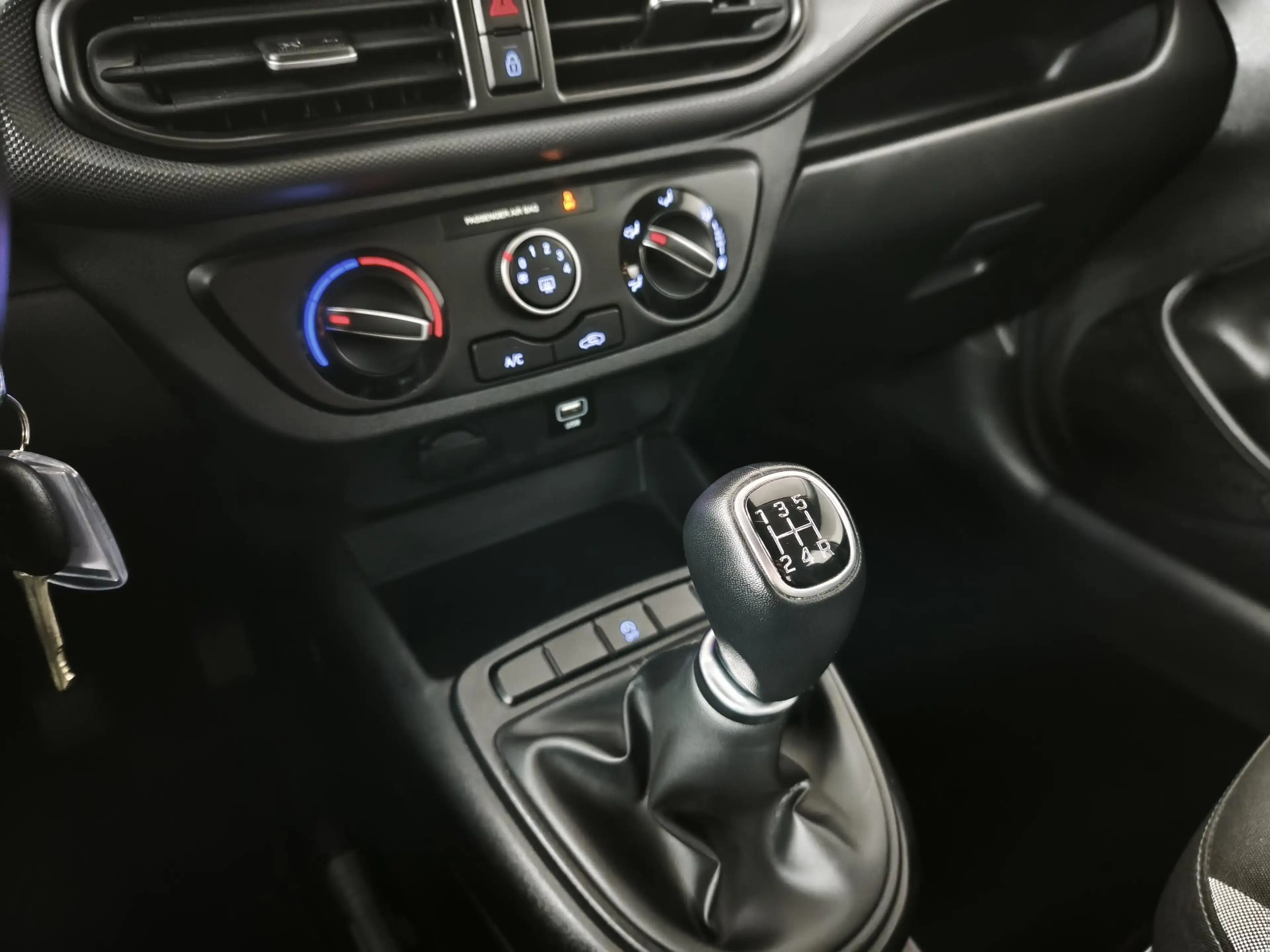 Hyundai i10 1.0 Comfort | Apple CarPlay / Android Auto | Airco — photo 23