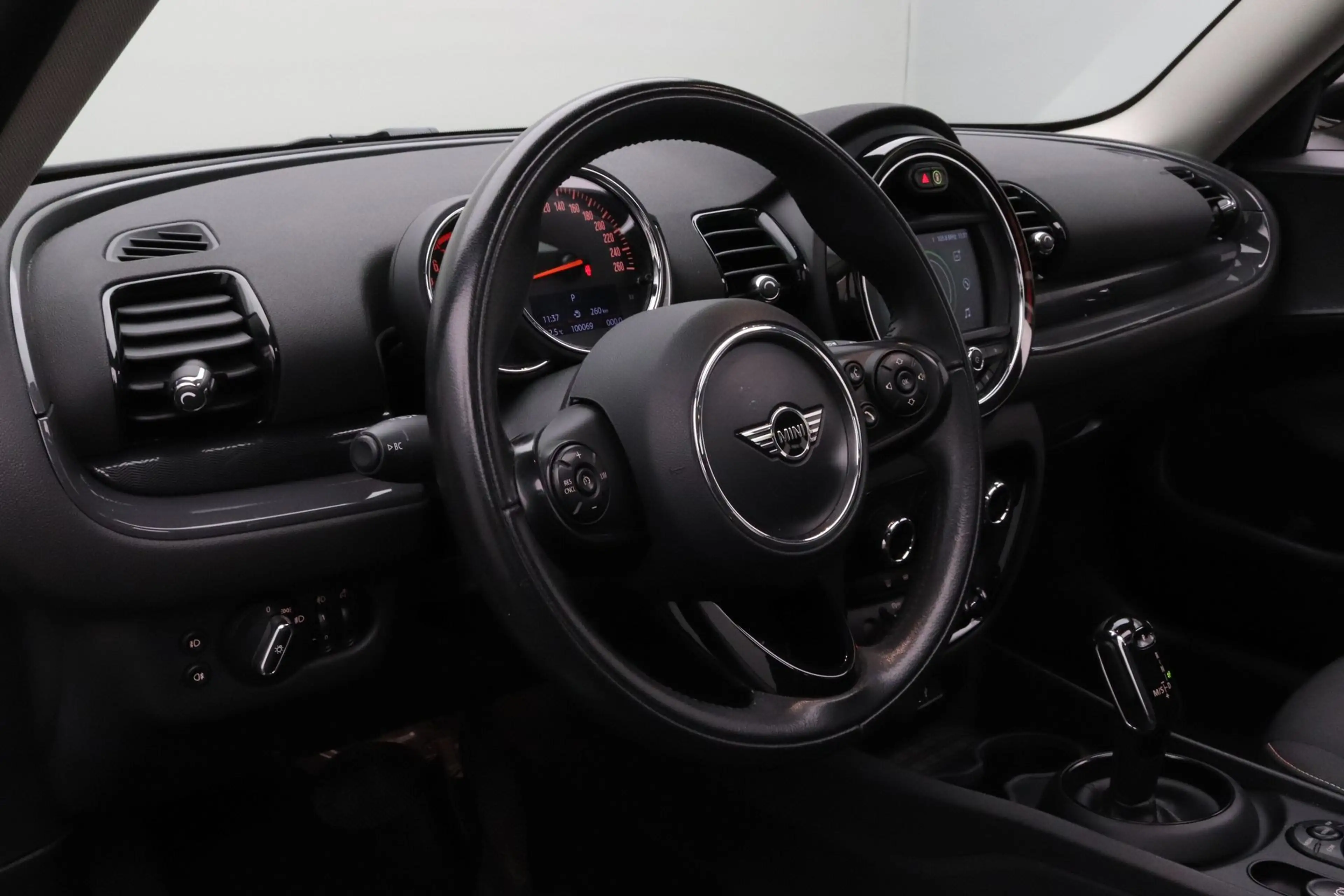 MINI Cooper Clubman 1.5 Business Edition — photo 10