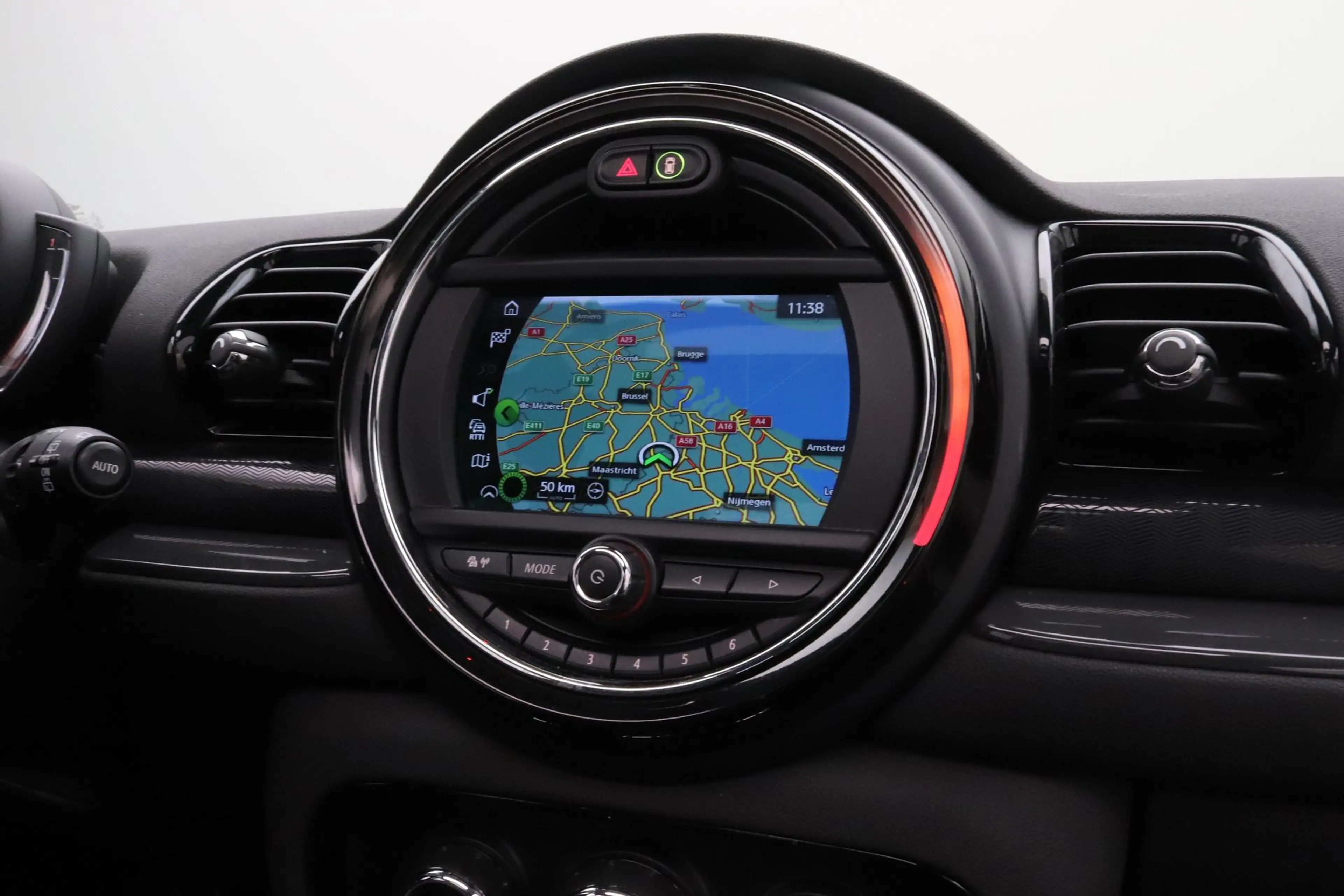 MINI Cooper Clubman 1.5 Business Edition — photo 13