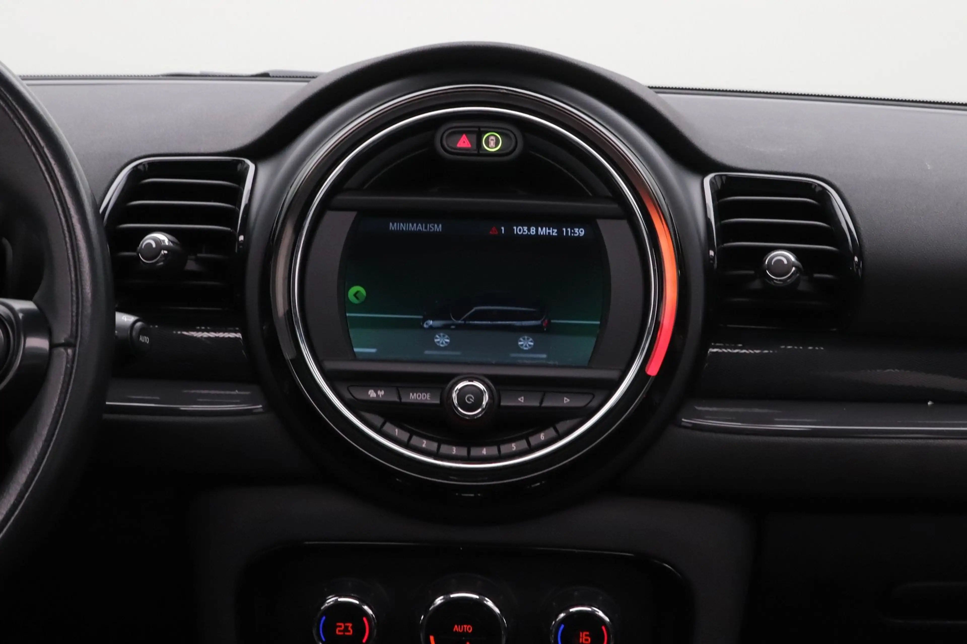 MINI Cooper Clubman 1.5 Business Edition — photo 12