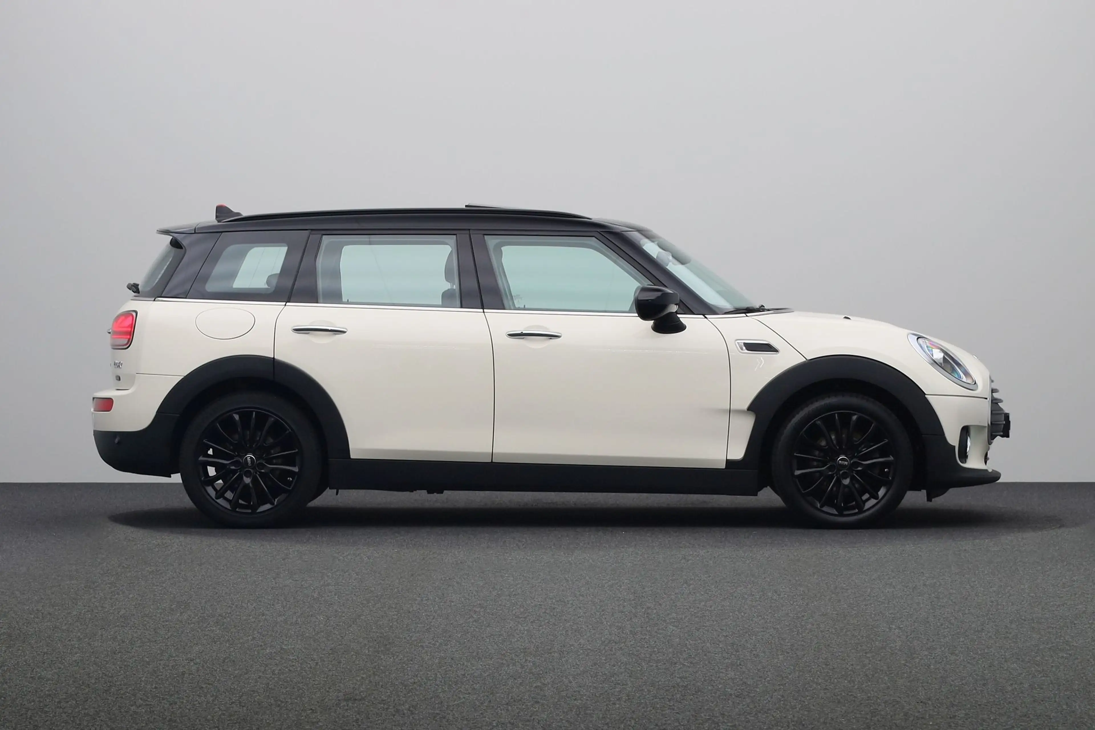 MINI Cooper Clubman 1.5 Business Edition — photo 7