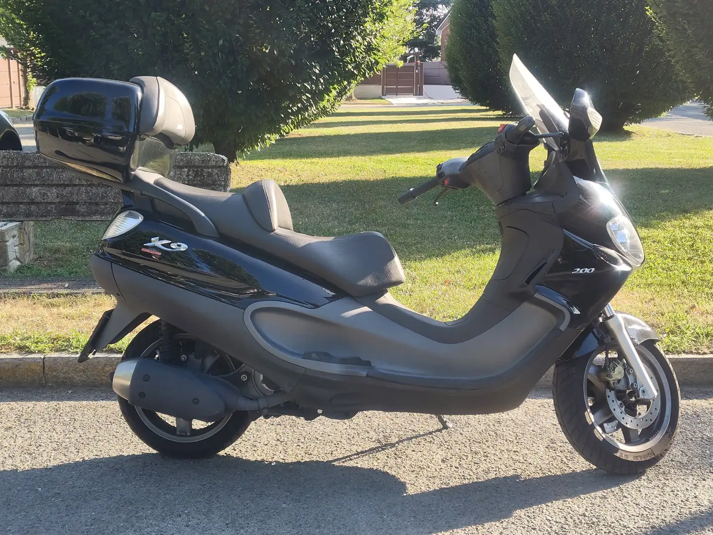 Piaggio X 9 Evolution Чорний - 1