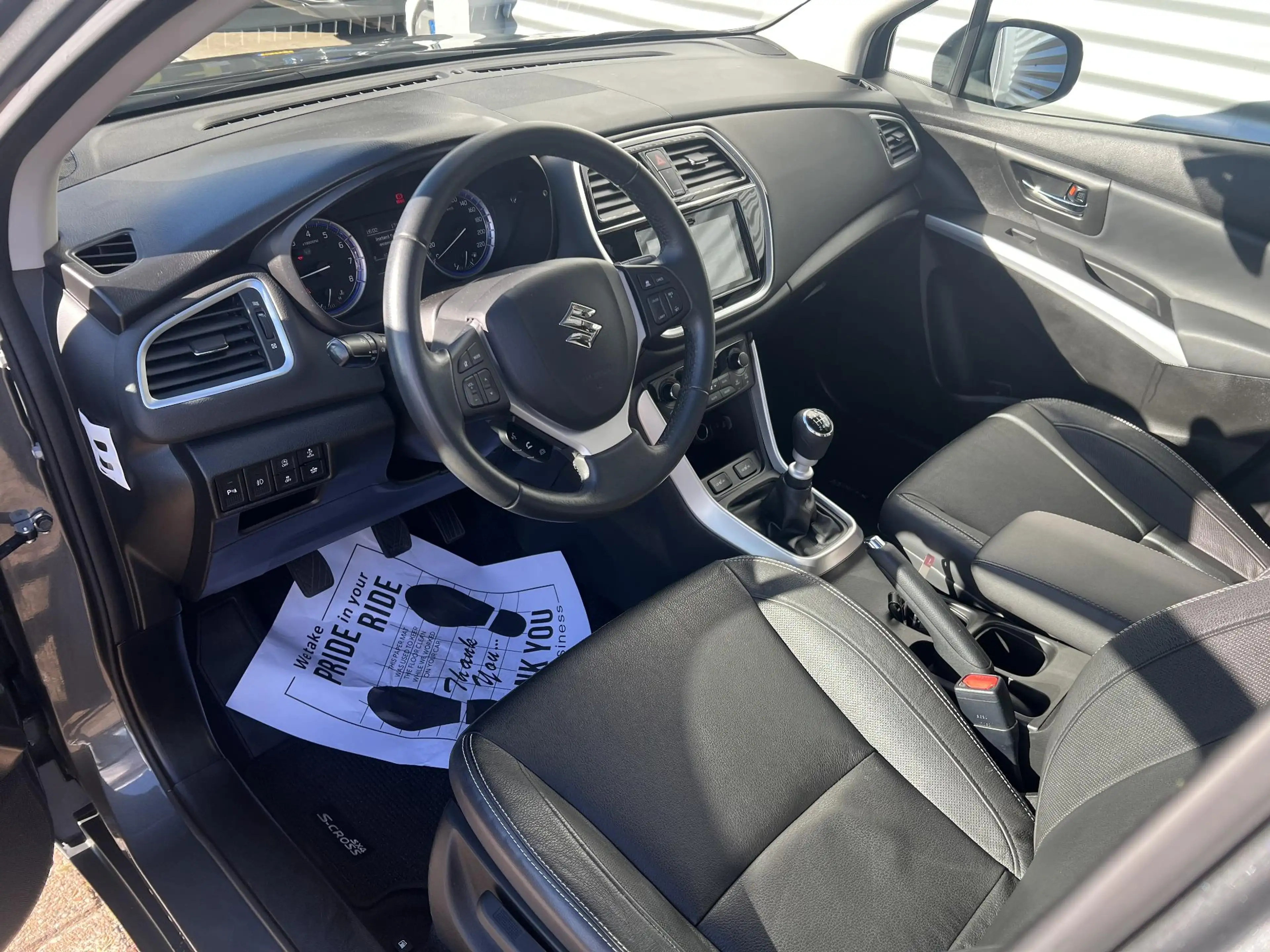 Suzuki S-Cross 1.4 Boosterjet Style Smart Hybrid — photo 8