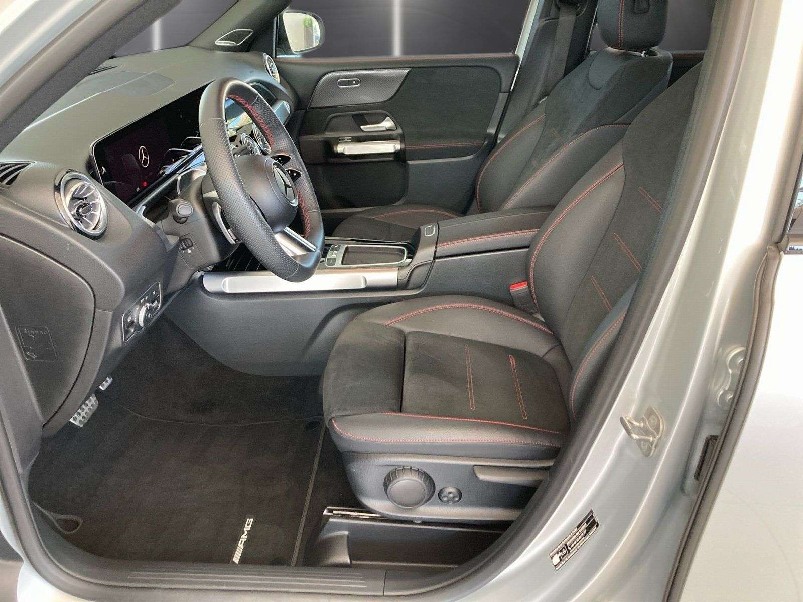 Mercedes-Benz GLB 220