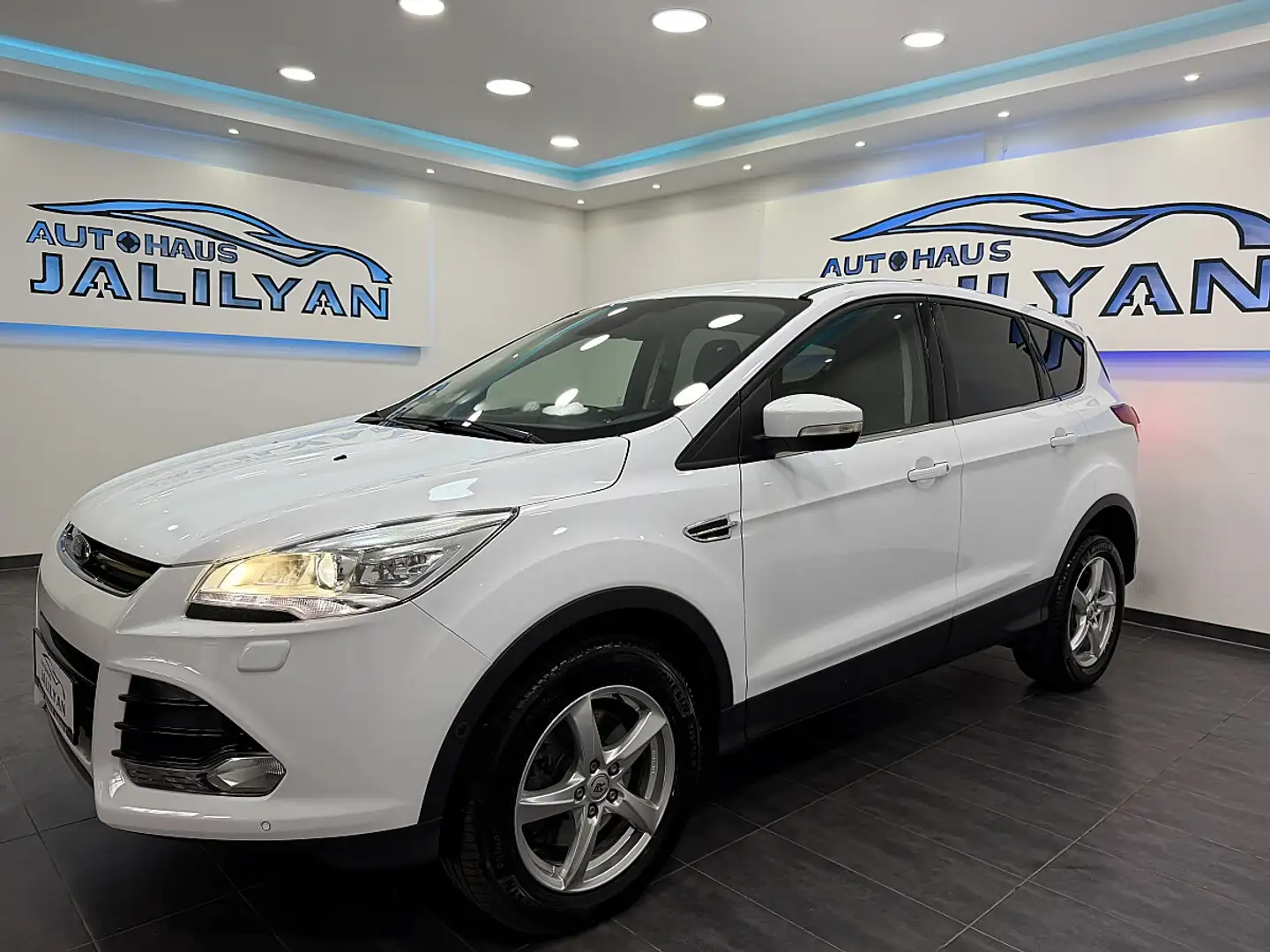 Ford Kuga 2,0 TDCi Titanium 4x4 Aut.NAVI,AHK,PDC,TEMPOMAT Weiß - 2