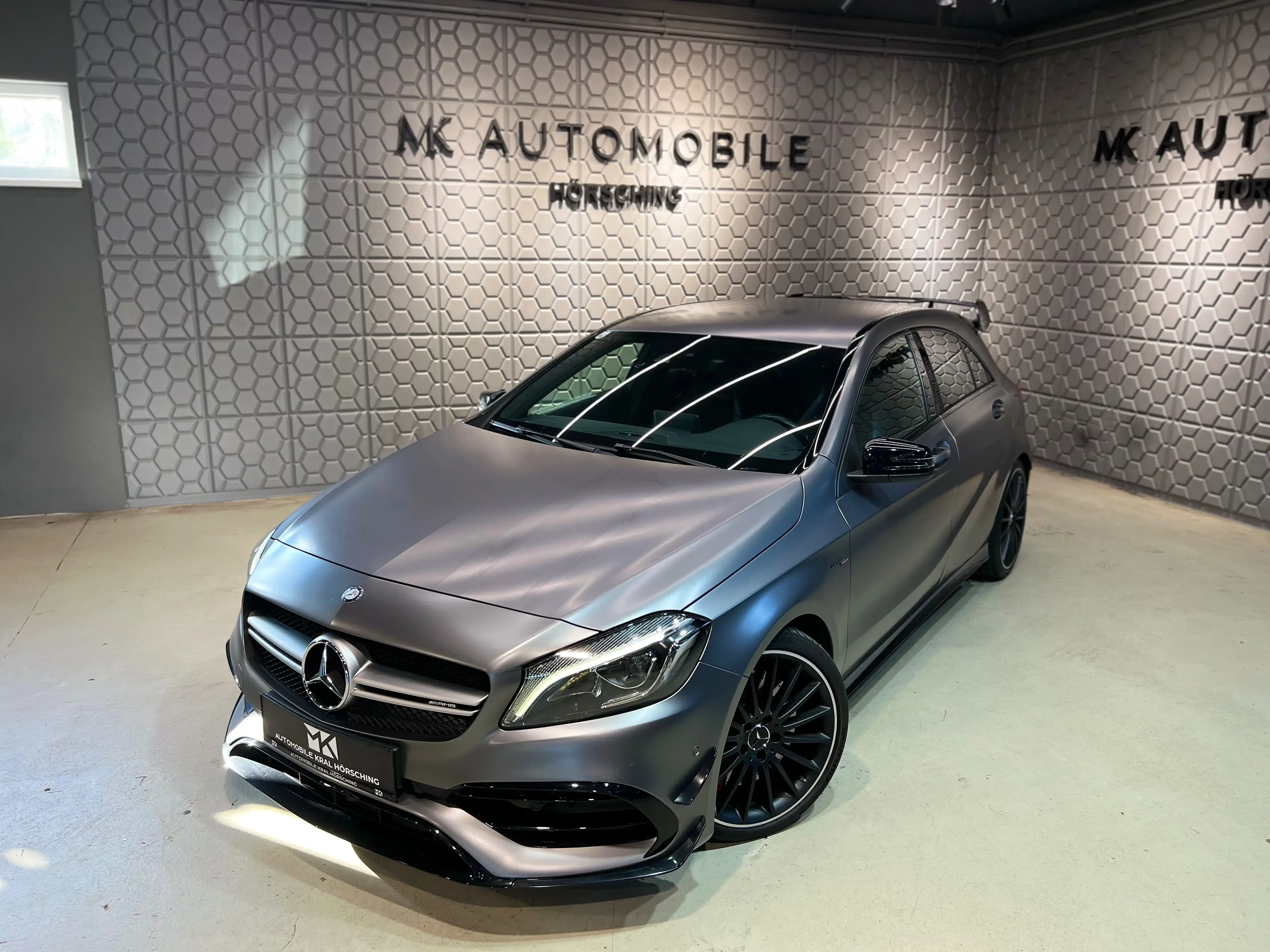 Mercedes-Benz A 45 AMG 4Matic*PDC*NAVI*AMBIENTE*VOLLEDER*SITZHEIZUNG*LED* — photo 2