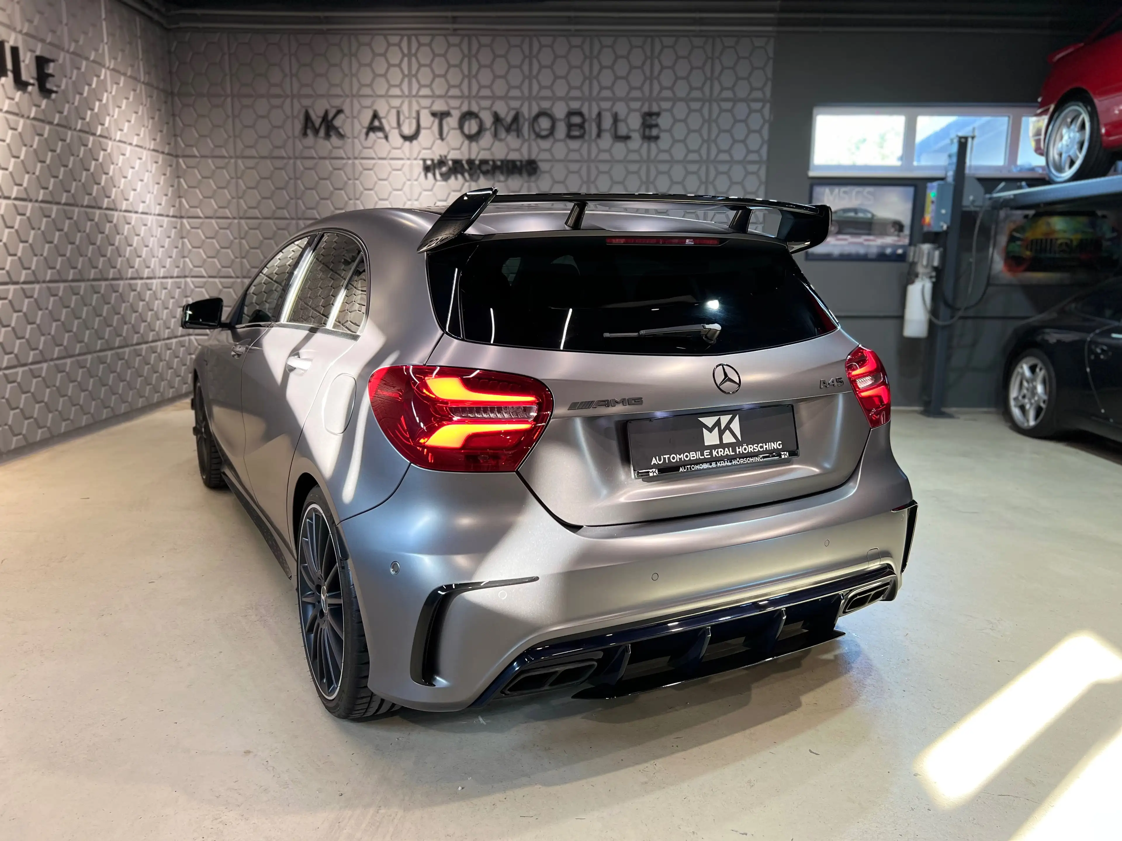 Mercedes-Benz A 45 AMG 4Matic*PDC*NAVI*AMBIENTE*VOLLEDER*SITZHEIZUNG*LED* — photo 10