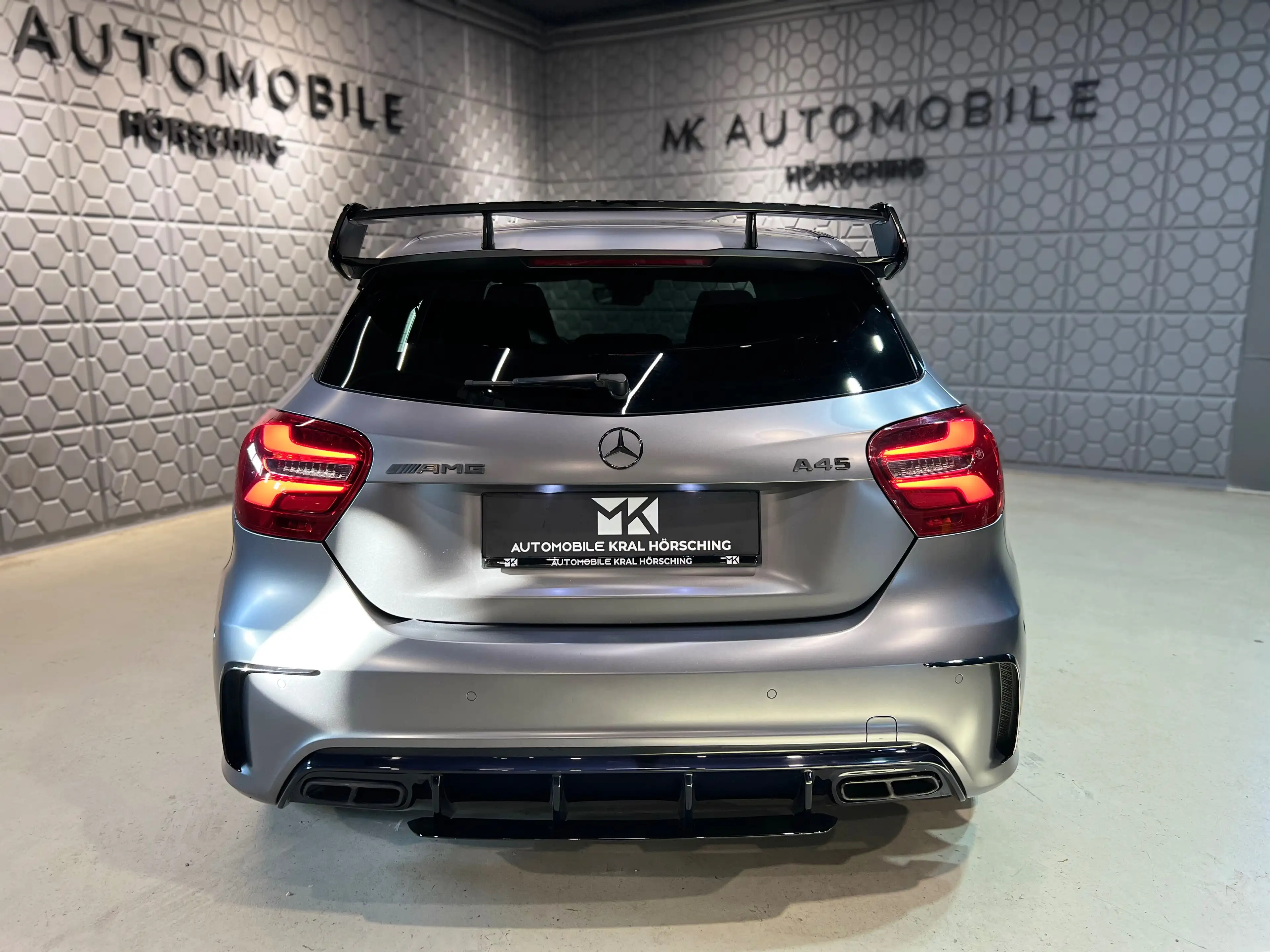 Mercedes-Benz A 45 AMG 4Matic*PDC*NAVI*AMBIENTE*VOLLEDER*SITZHEIZUNG*LED* — photo 9