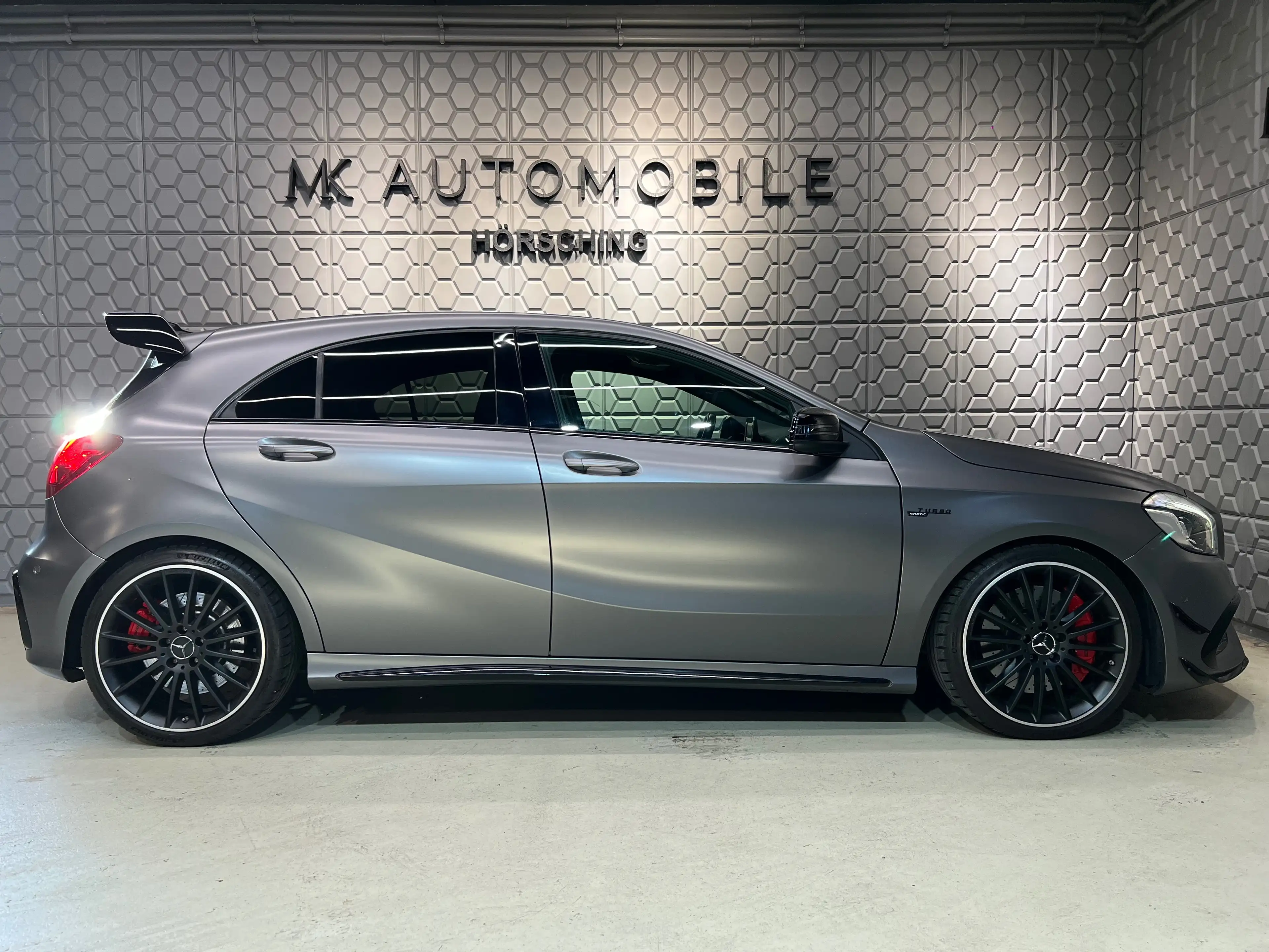 Mercedes-Benz A 45 AMG 4Matic*PDC*NAVI*AMBIENTE*VOLLEDER*SITZHEIZUNG*LED* — photo 7