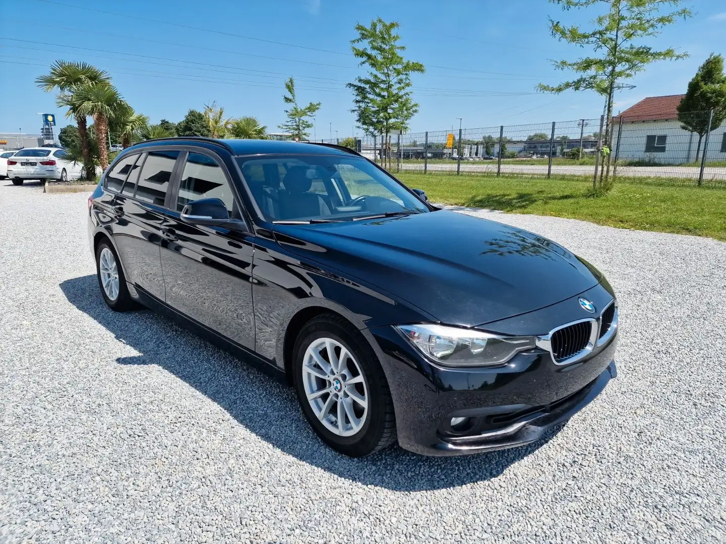 BMW 320 d Touring,Navi.,Sport-Lederlenkrad,PDC,SHZ Noir - 2