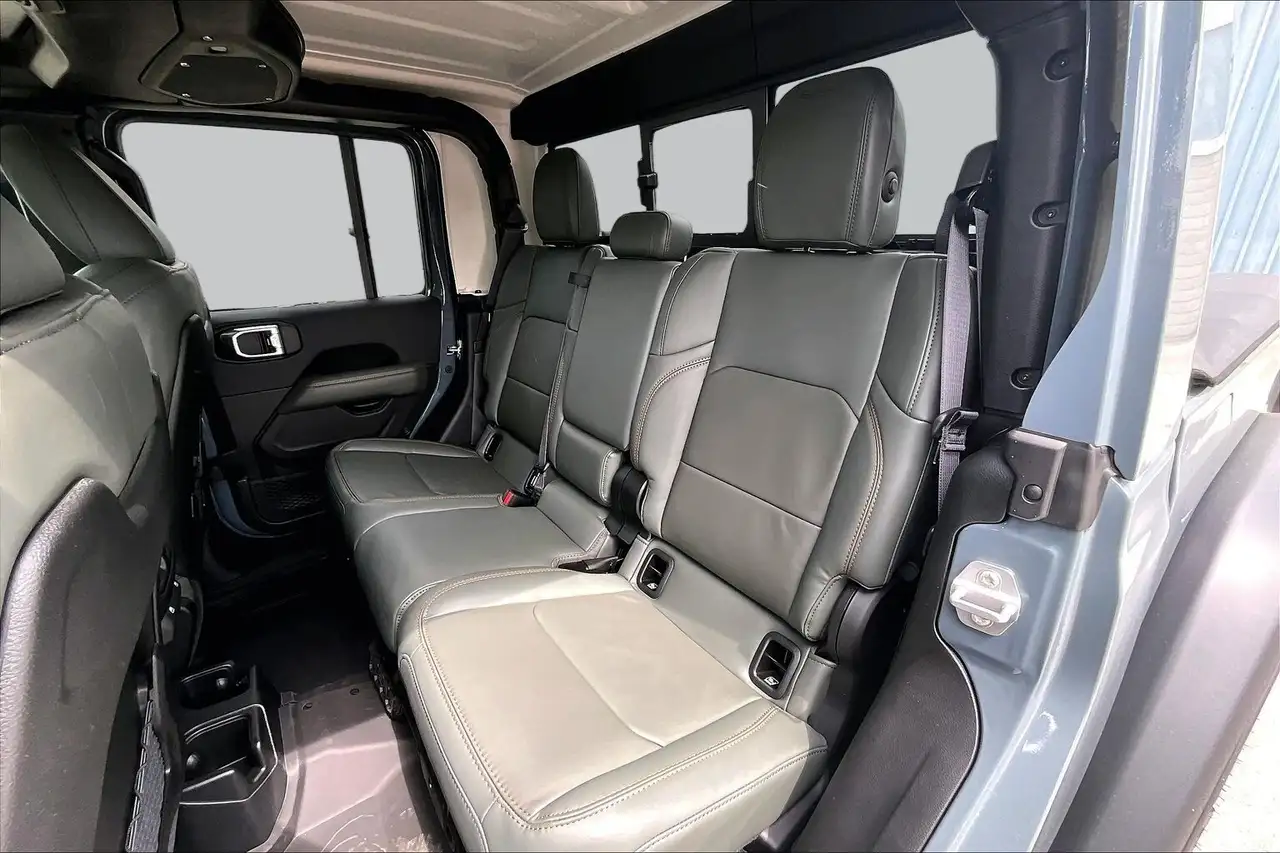 Jeep Gladiator photo Jeep Gladiator