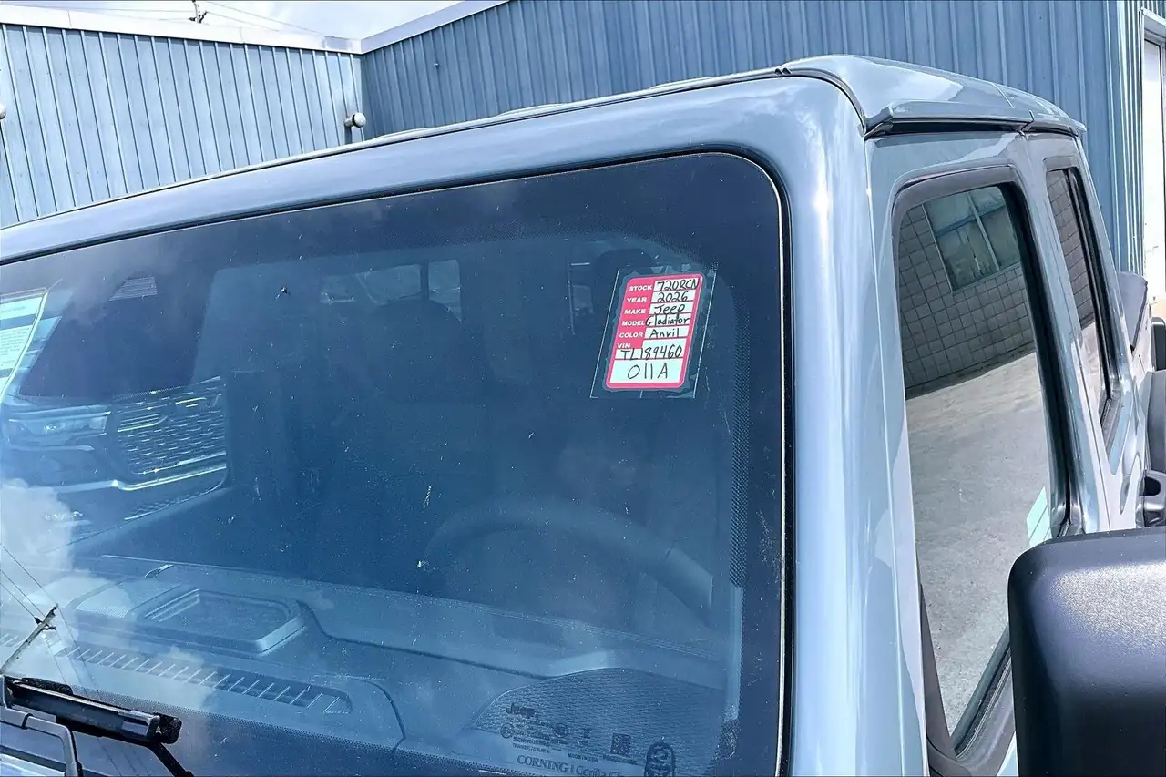 Jeep Gladiator photo Jeep Gladiator