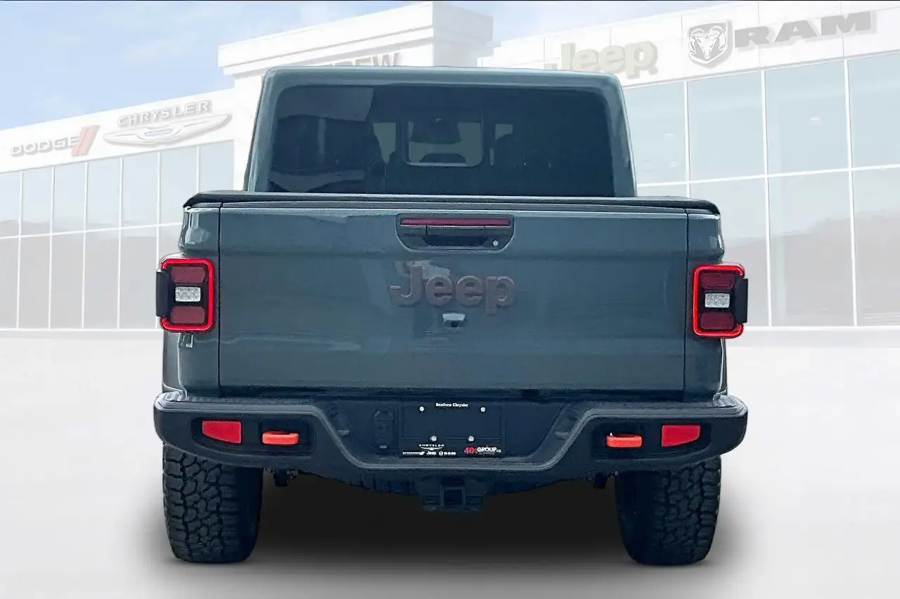 Jeep Gladiator photo Jeep Gladiator