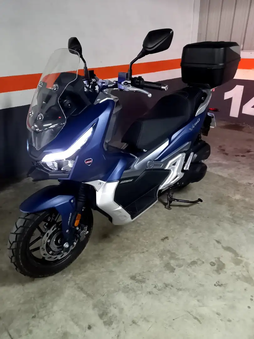 Motorhispania VR10 modelo actual Niebieski - 2