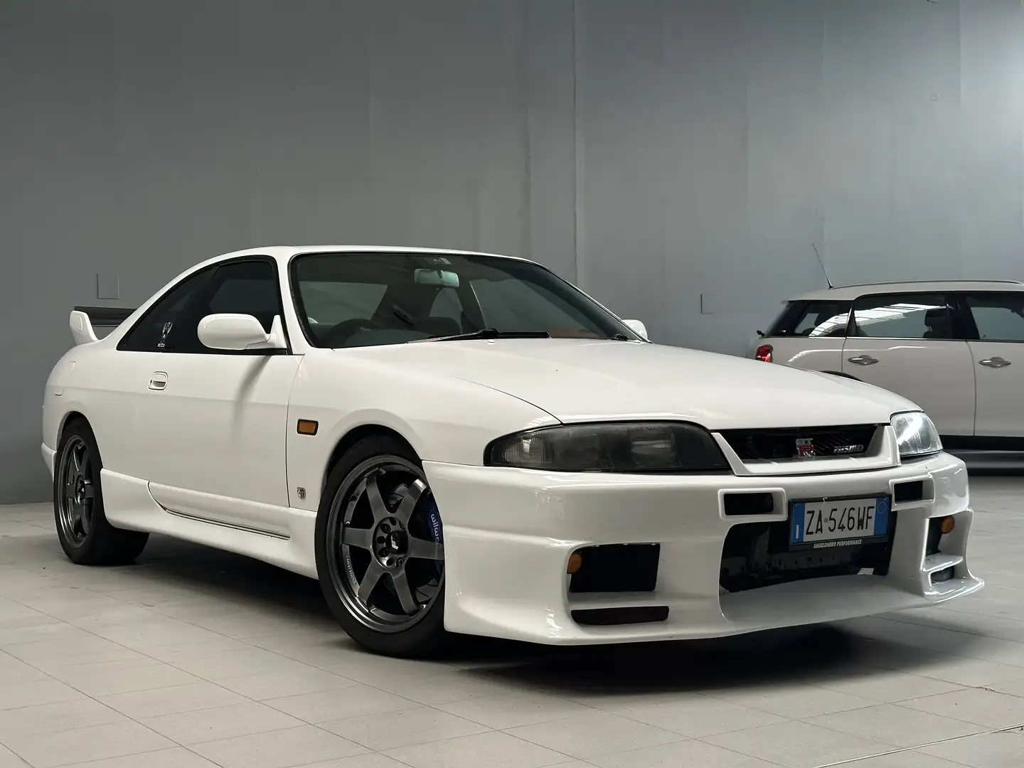 Nissan Skyline R33 Weiß - 2