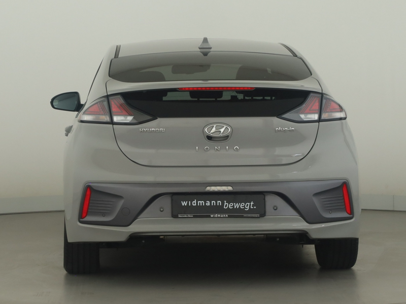 Hyundai IONIQ 1.6 GDI Prime-Paket Plug-In 2xKlima 4xSHZ — photo 4