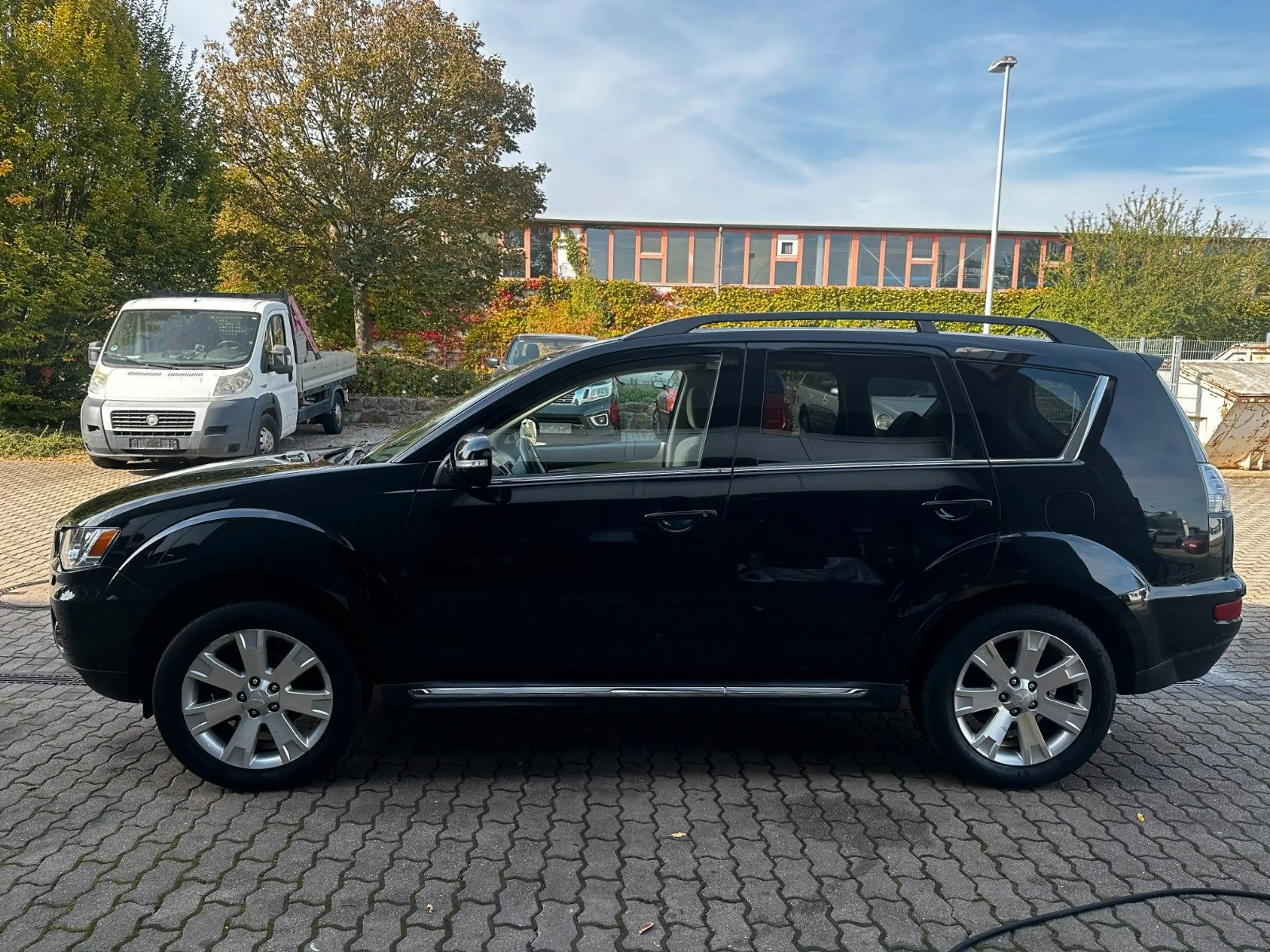 Mitsubishi Outlander Instyle 4WD,Allrad,Leder, Automatik, — photo 3