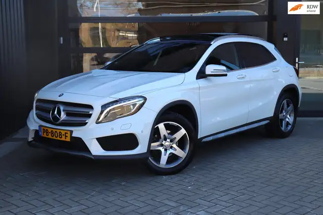 Mercedes-Benz GLA 180 Prestige AMG | Pano | Stoelverwarming | Cruise | C