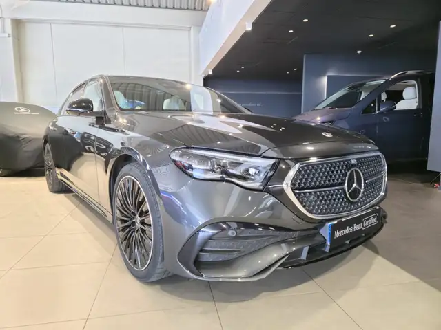 Mercedes-Benz E-Class view 8