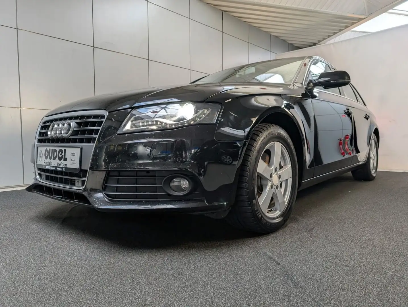 Audi A4 Avant 2.0 TDI GRA AHK !VK nur an Gewerbe ! Noir - 2